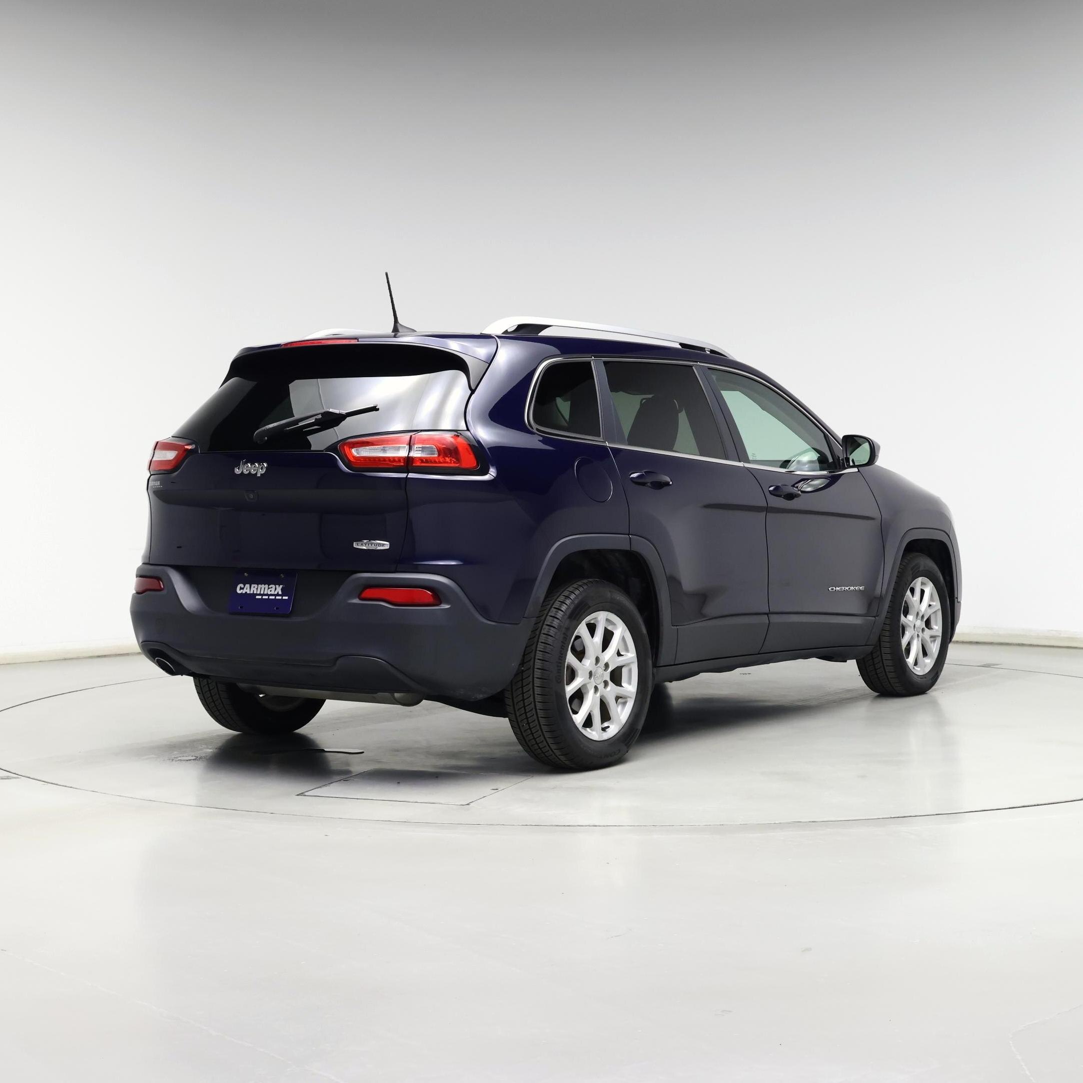 Thumbnail: 2016 Jeep Cherokee - 8