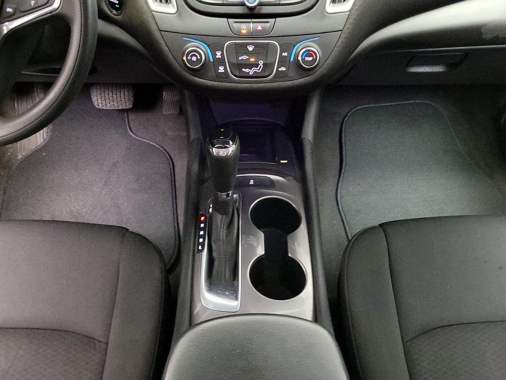 Thumbnail: 2020 Chevrolet Malibu - 17