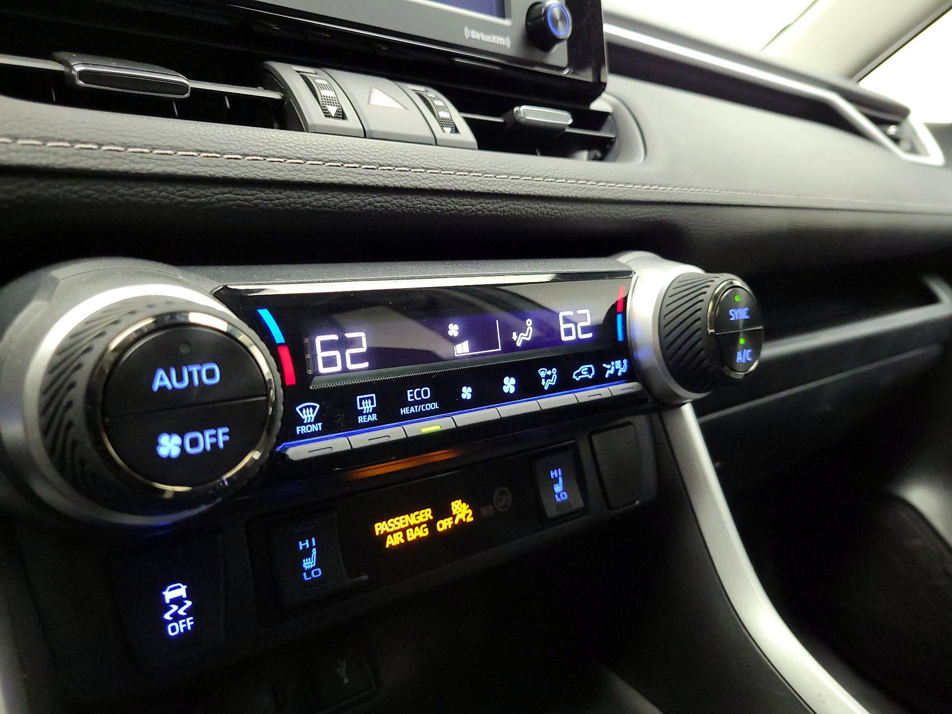 Thumbnail: 2022 Toyota RAV4 - 16