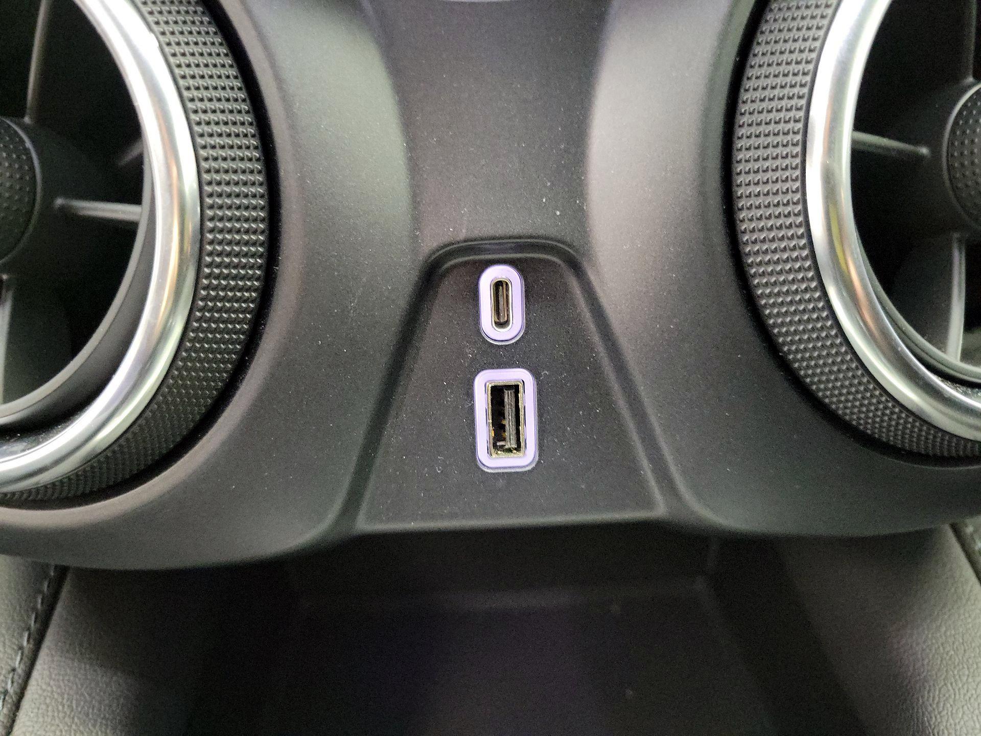 Thumbnail: 2022 Chevrolet Blazer - 18