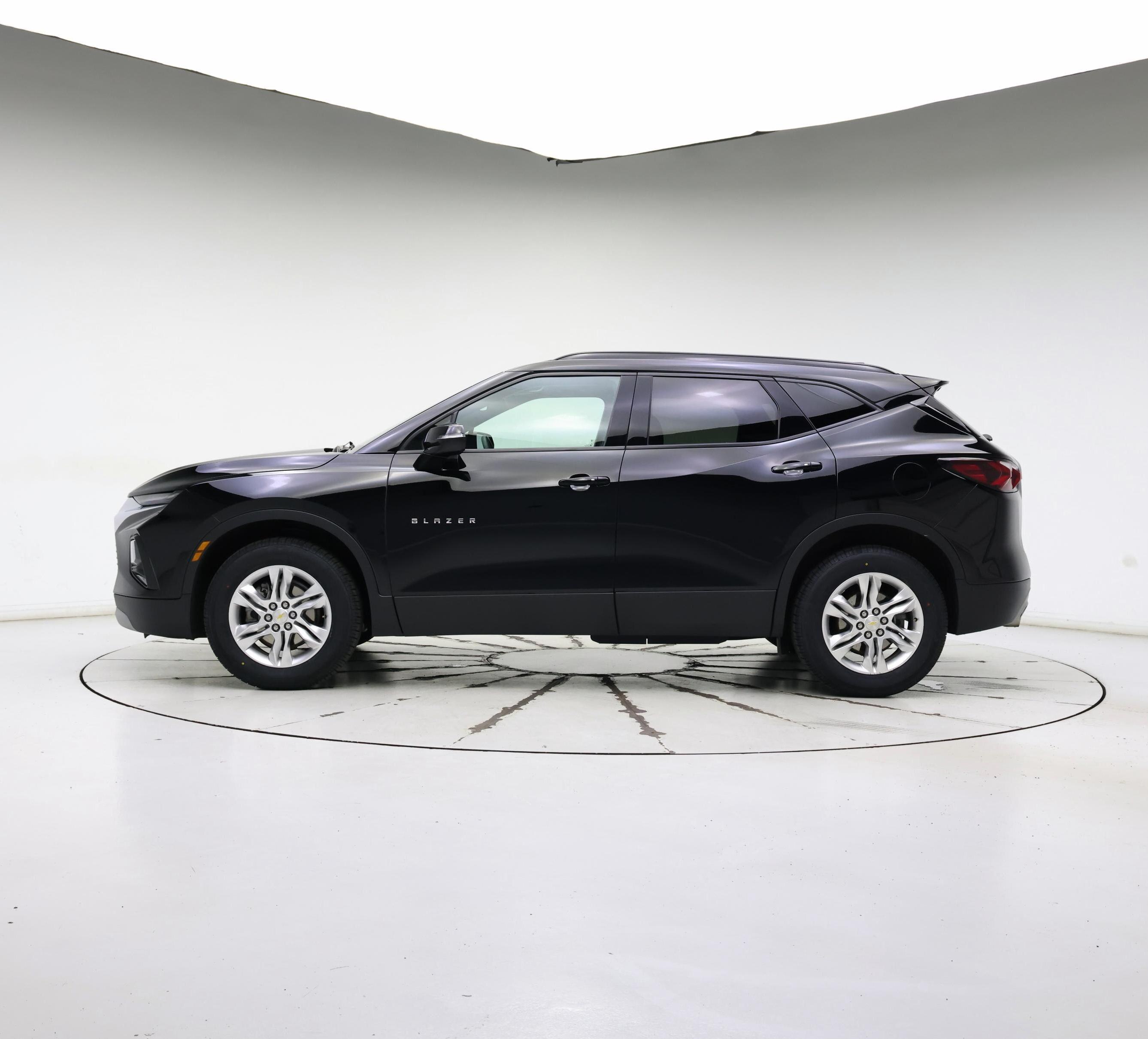 Thumbnail: 2022 Chevrolet Blazer - 3