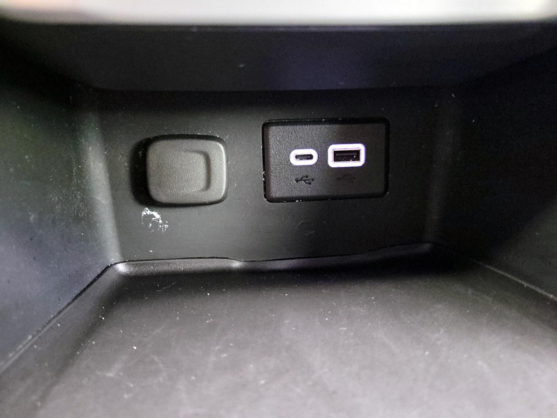 Thumbnail: 2023 GMC Acadia - 16