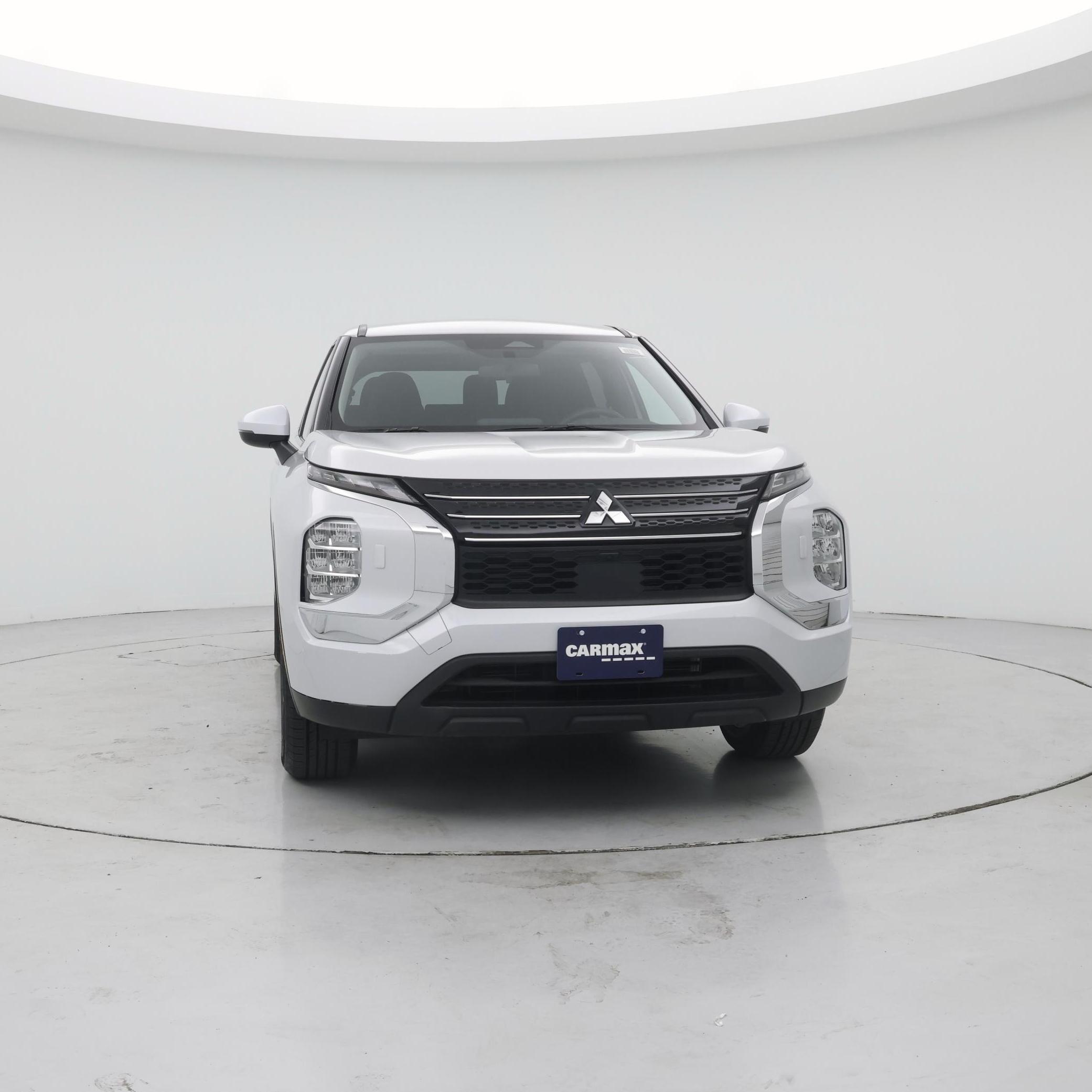 Thumbnail: 2023 Mitsubishi Outlander - 5