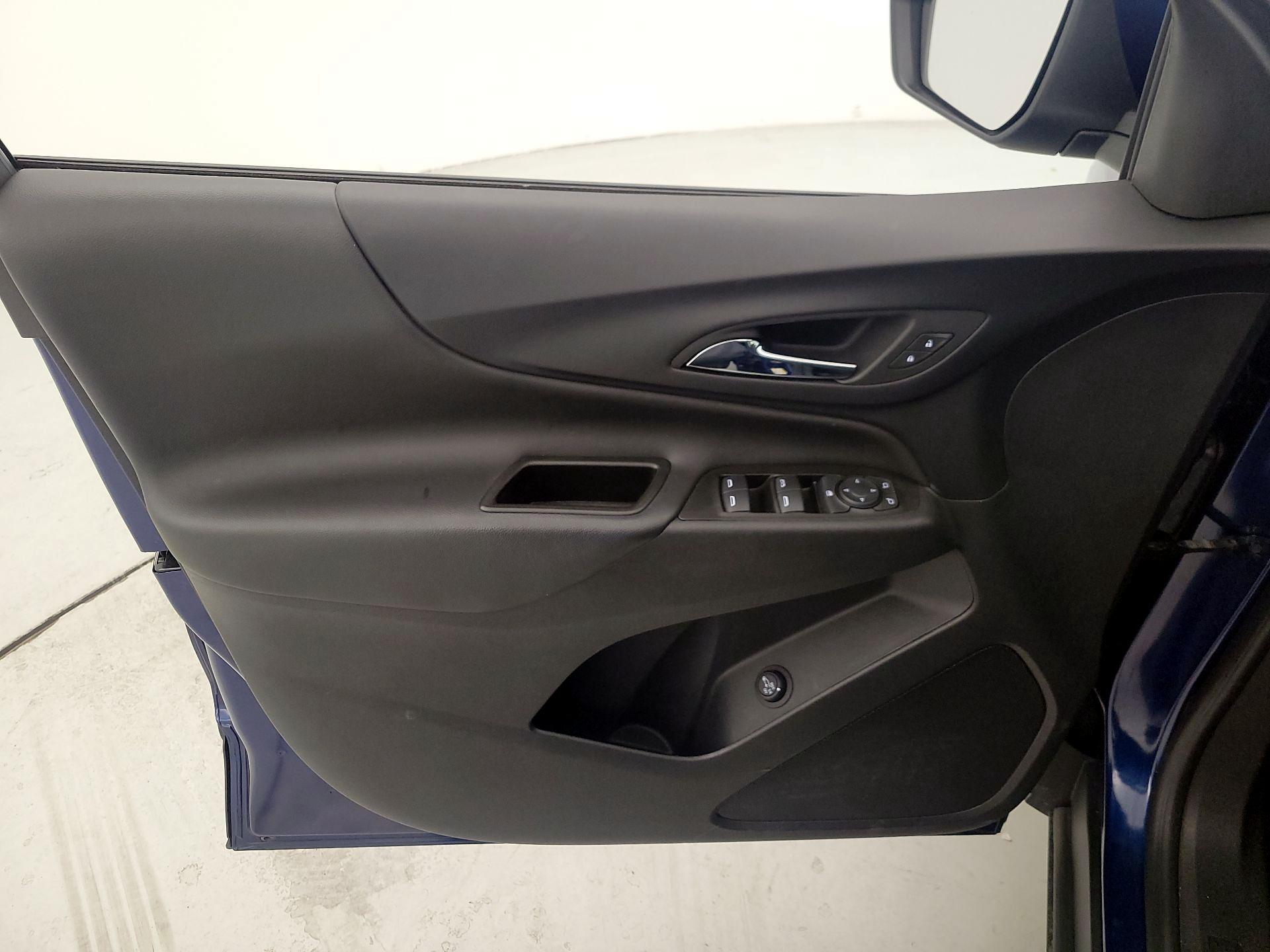 Thumbnail: 2022 Chevrolet Equinox - 12