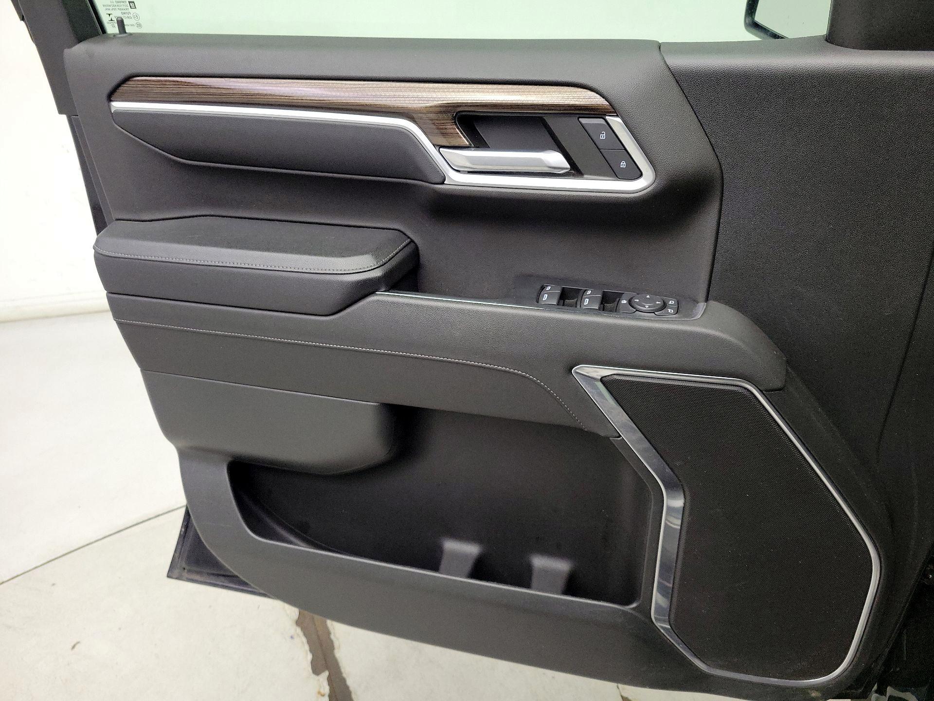 Thumbnail: 2023 Chevrolet Silverado 1500 - 12