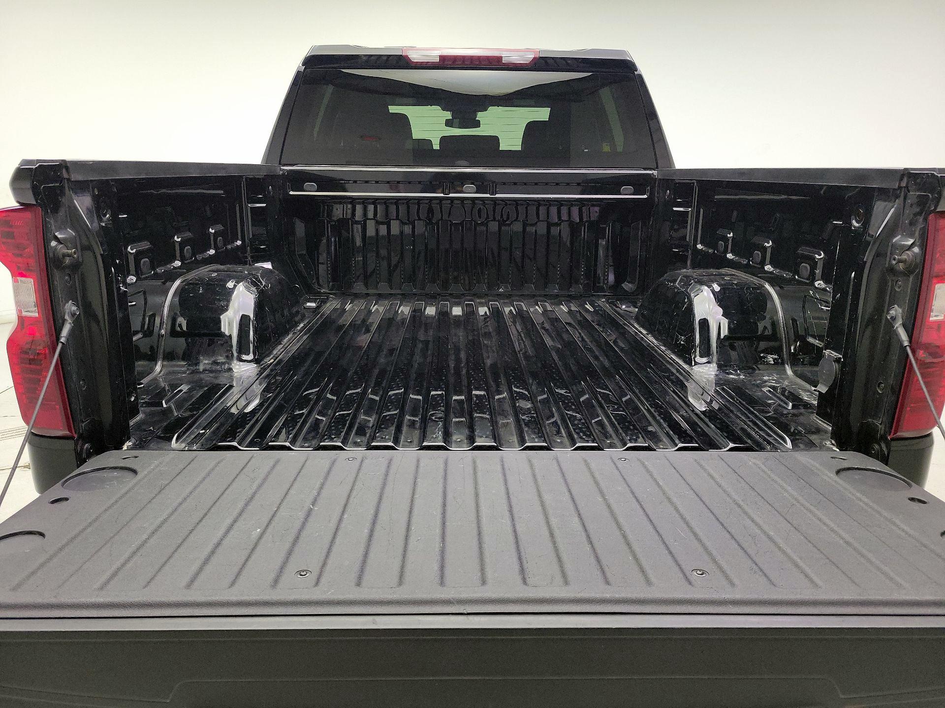 Thumbnail: 2023 Chevrolet Silverado 1500 - 19