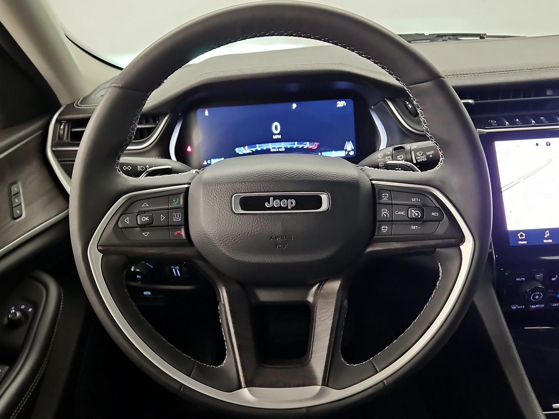 Thumbnail: 2023 Jeep Grand Cherokee - 10