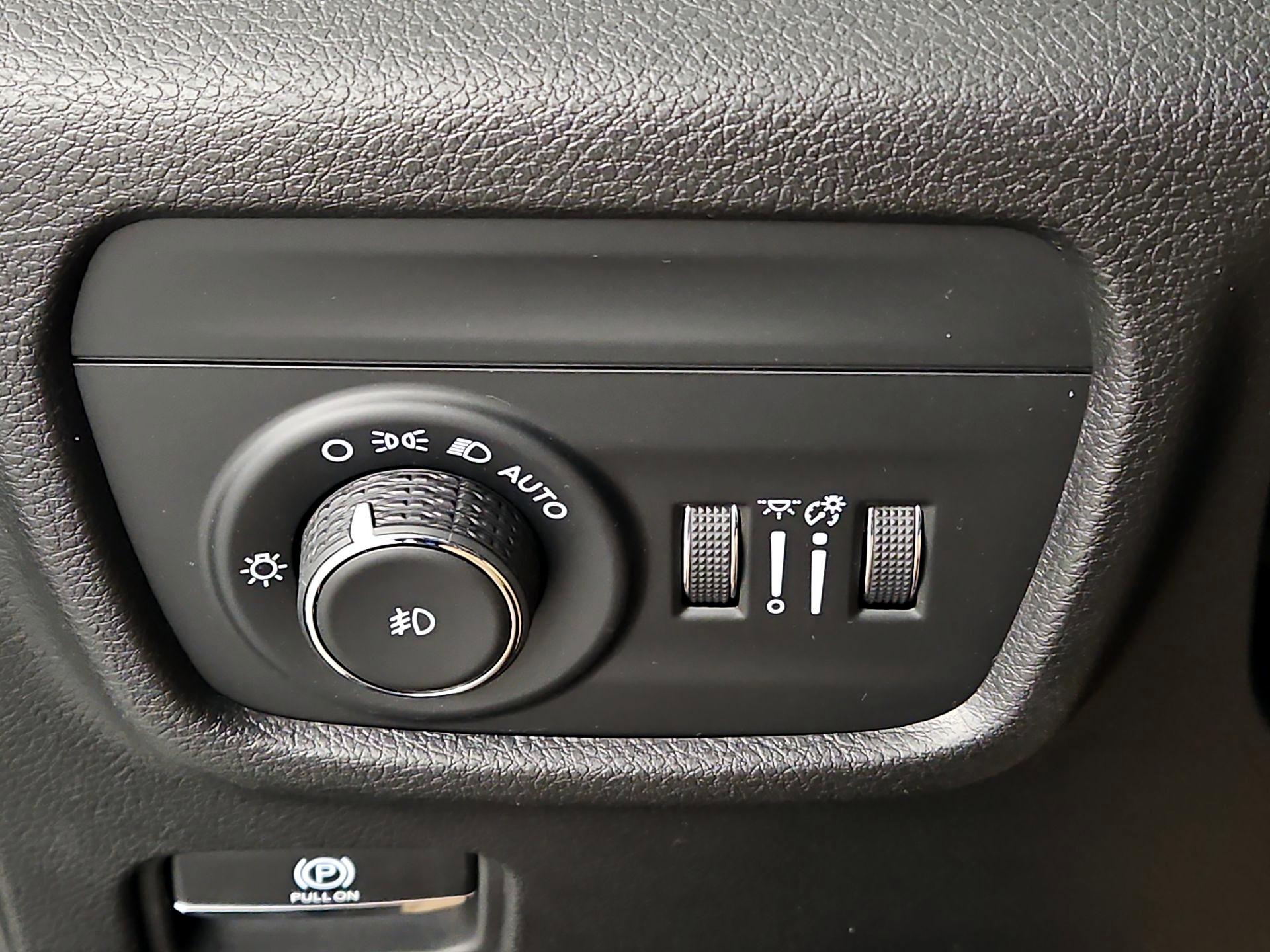 Thumbnail: 2023 Jeep Grand Cherokee - 13