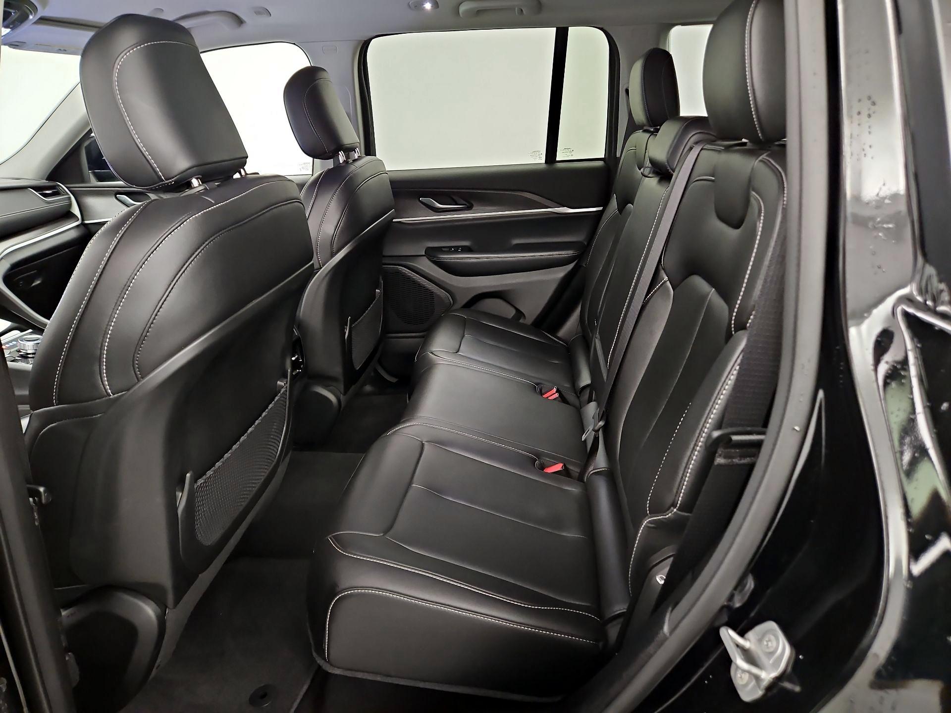 Thumbnail: 2023 Jeep Grand Cherokee - 20