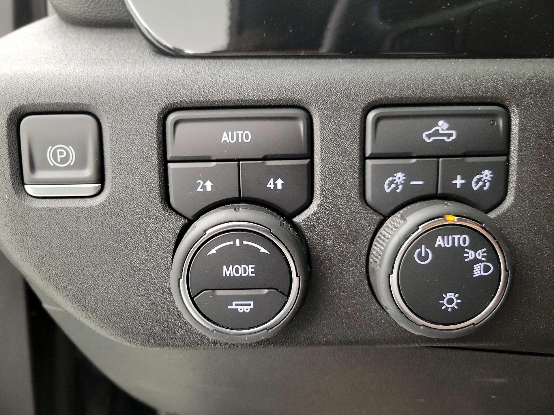 Thumbnail: 2022 Chevrolet Silverado 1500 - 13