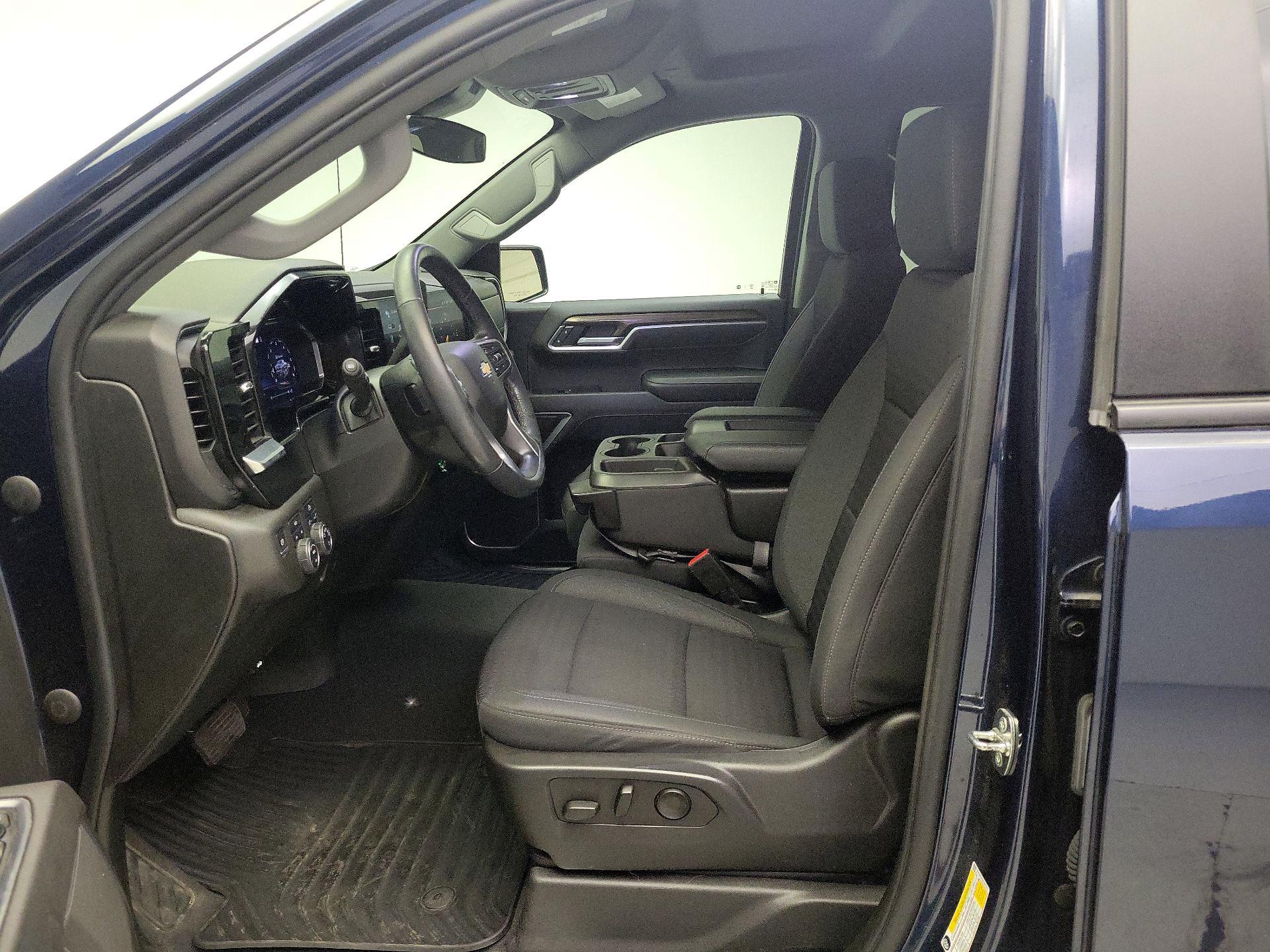 Thumbnail: 2022 Chevrolet Silverado 1500 - 11