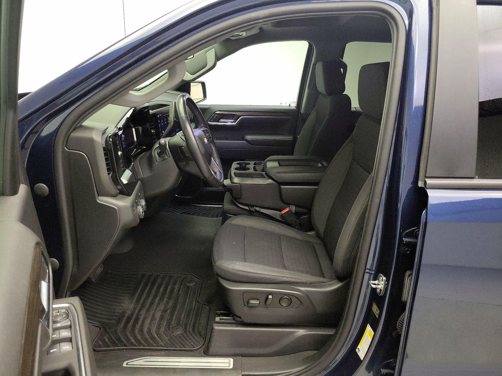 Thumbnail: 2022 Chevrolet Silverado 1500 - 11