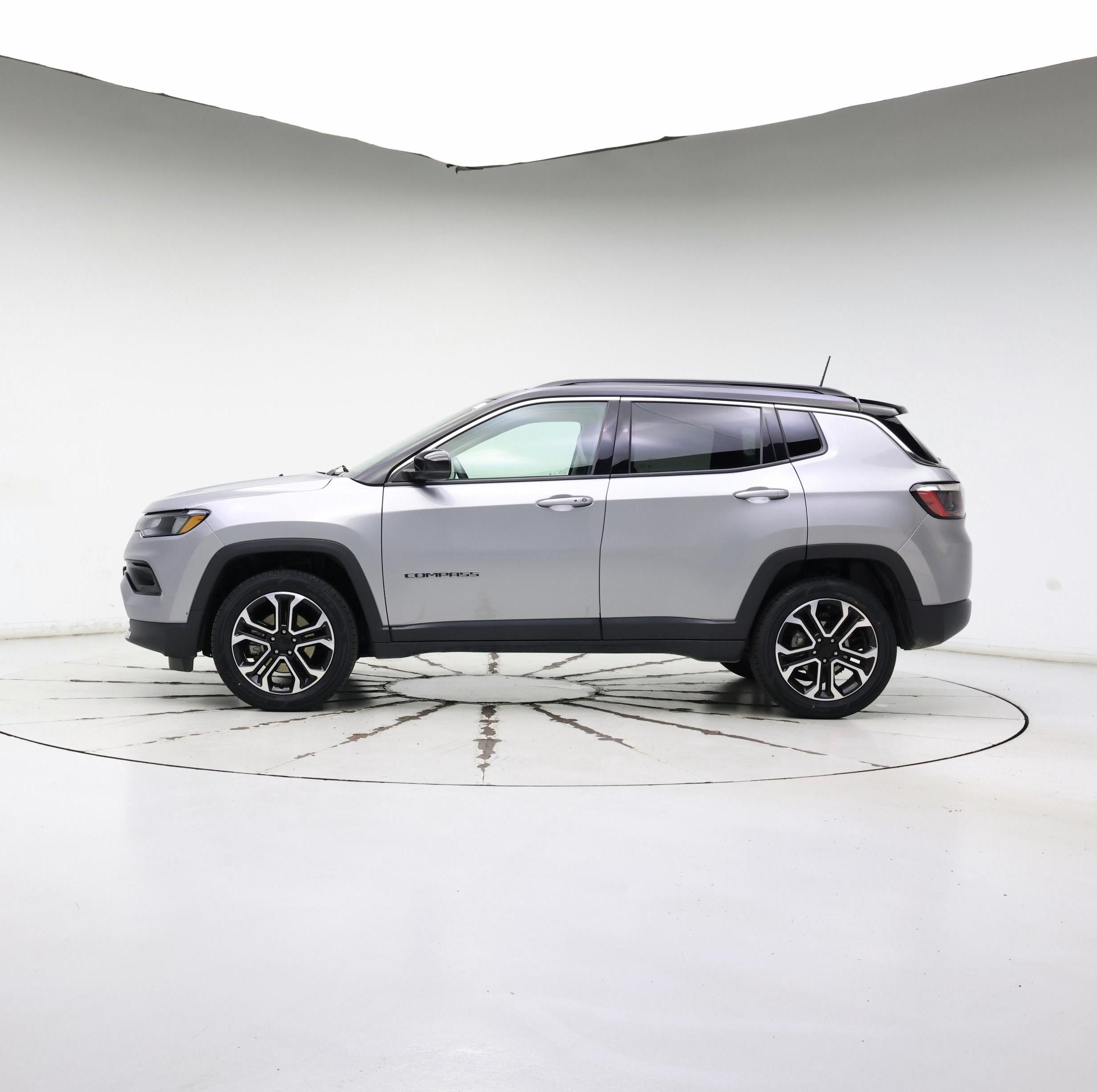 Thumbnail: 2022 Jeep Compass - 3
