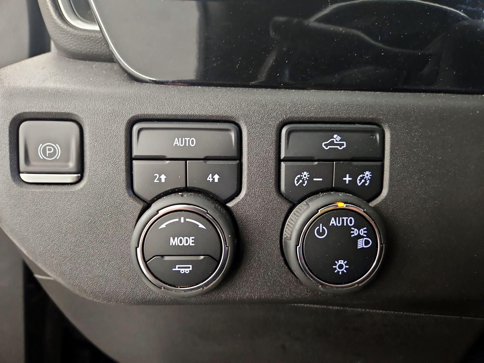 Thumbnail: 2022 Chevrolet Silverado 1500 - 13