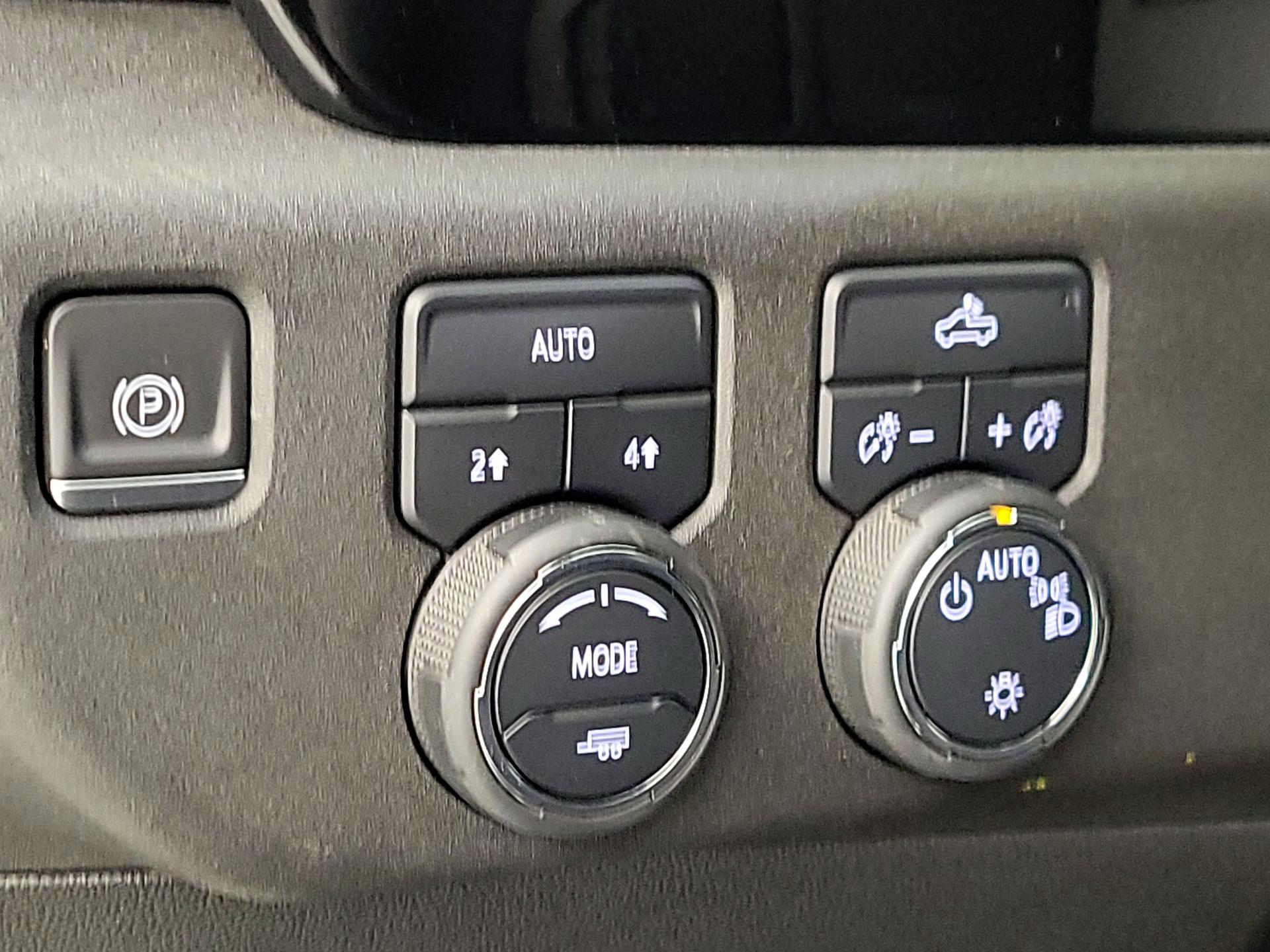 Thumbnail: 2023 Chevrolet Silverado 1500 - 13