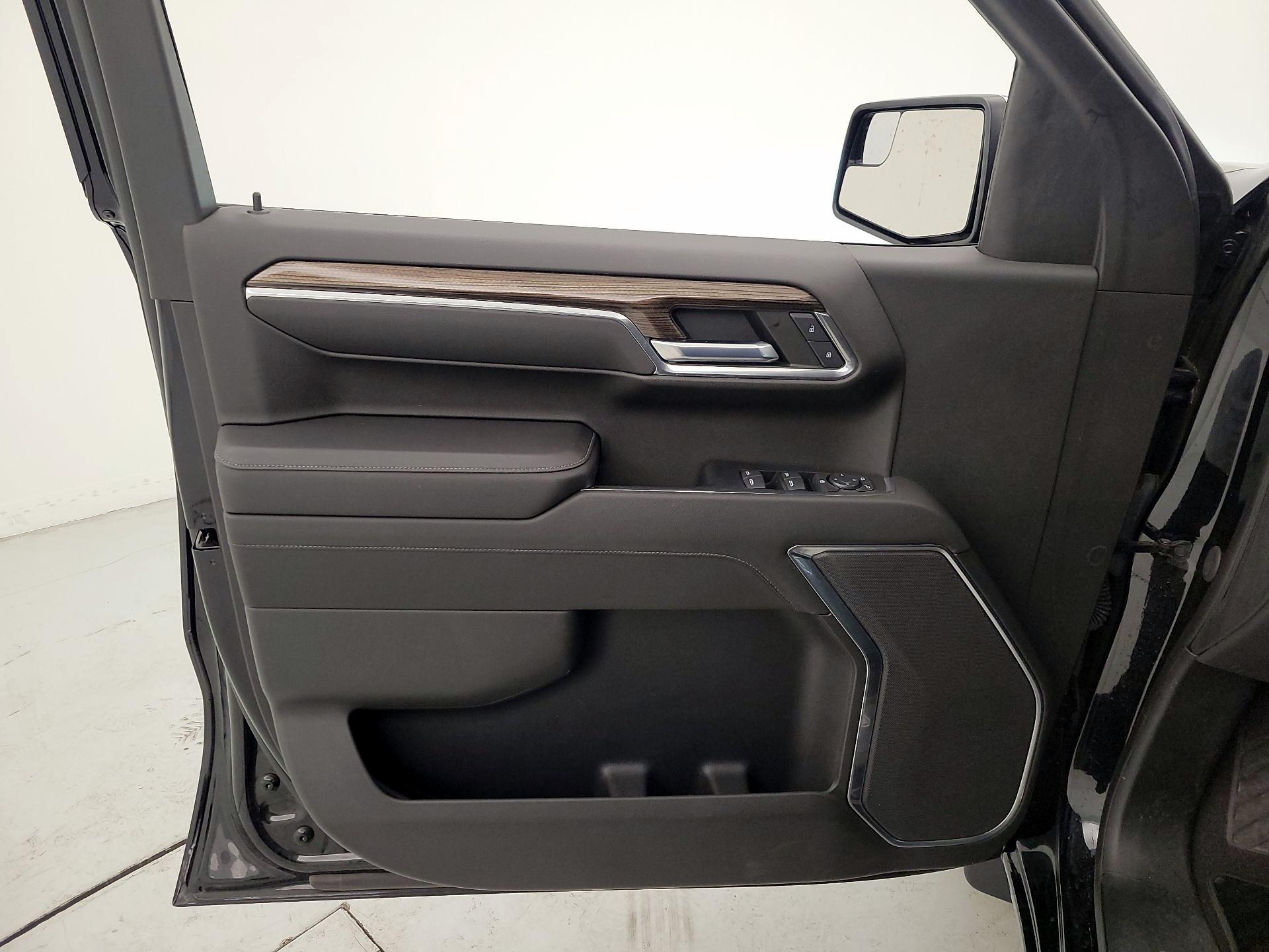 Thumbnail: 2022 Chevrolet Silverado 1500 - 12