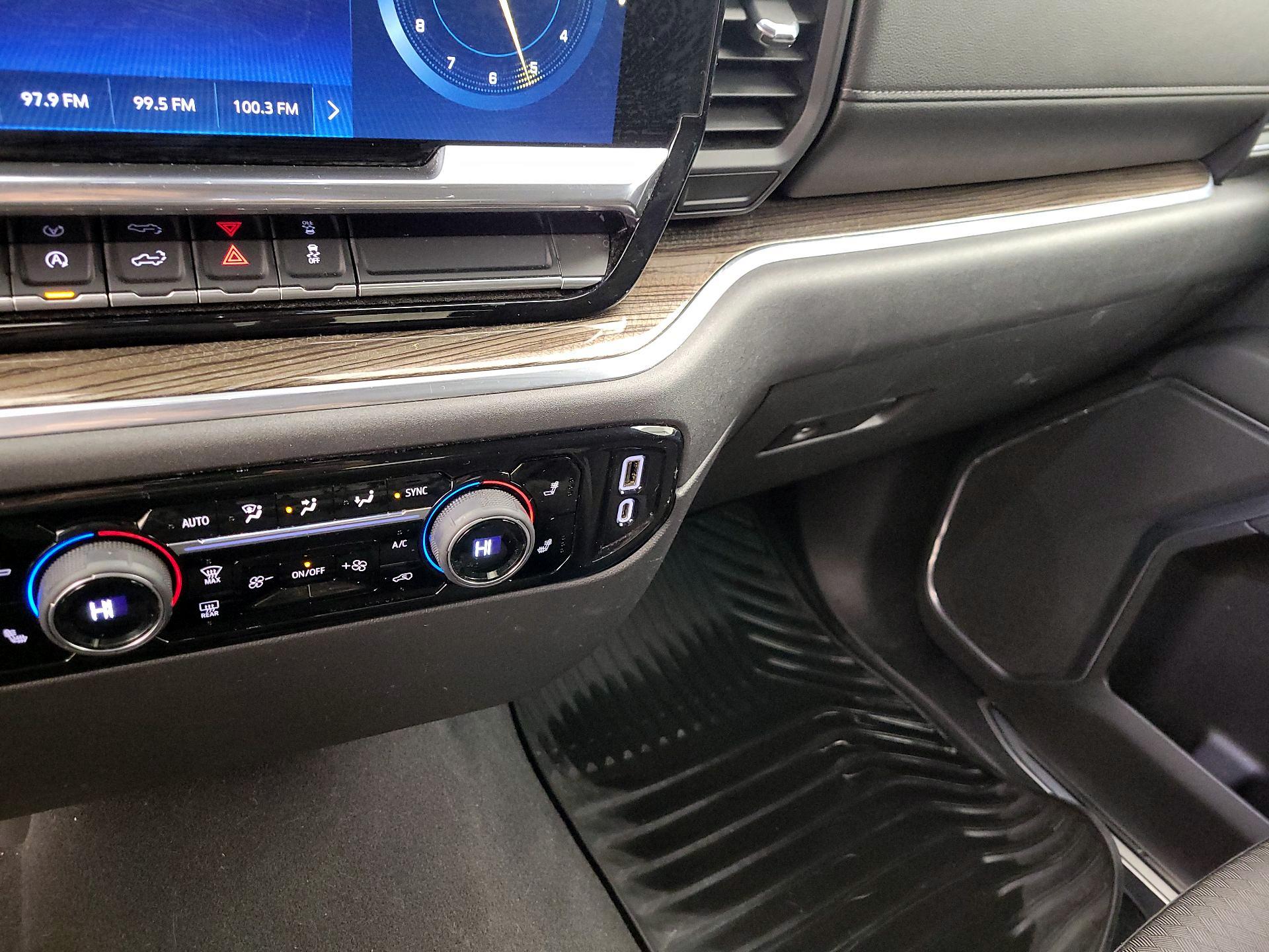 Thumbnail: 2022 Chevrolet Silverado 1500 - 18