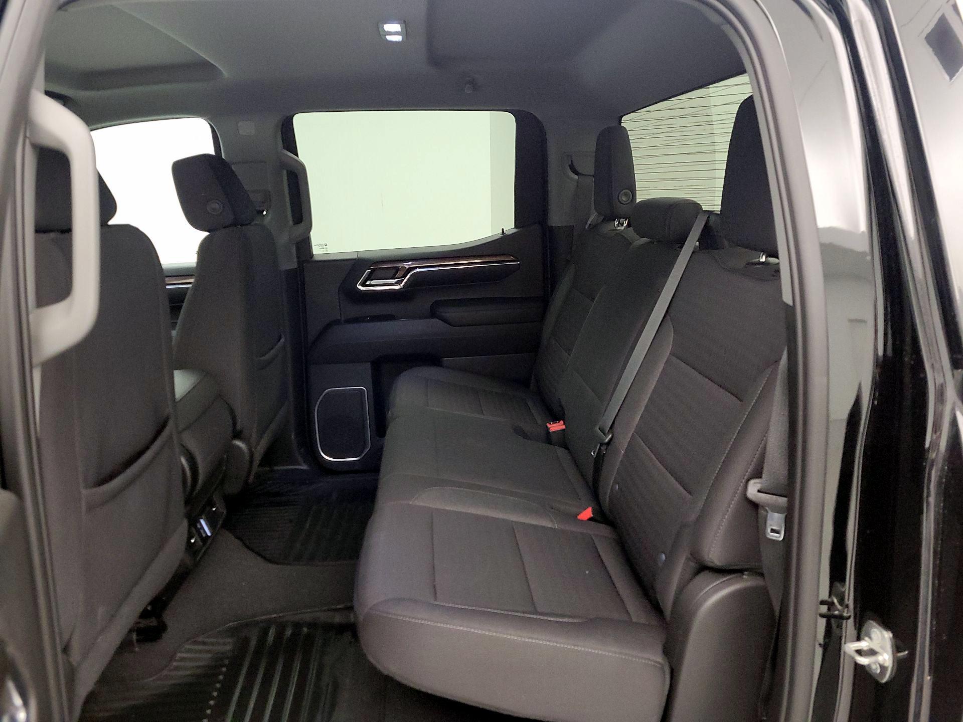 Thumbnail: 2022 Chevrolet Silverado 1500 - 19