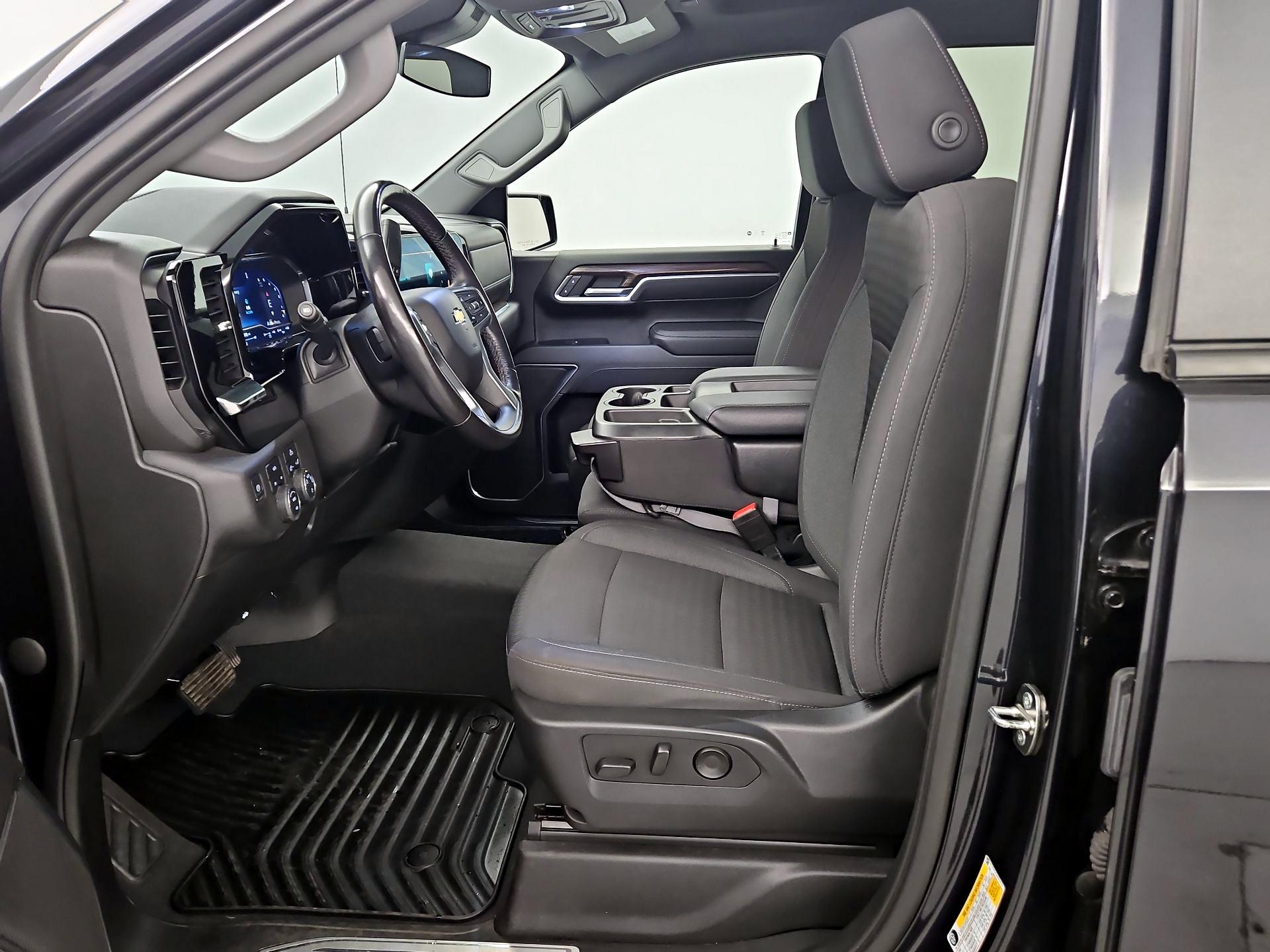 Thumbnail: 2022 Chevrolet Silverado 1500 - 11