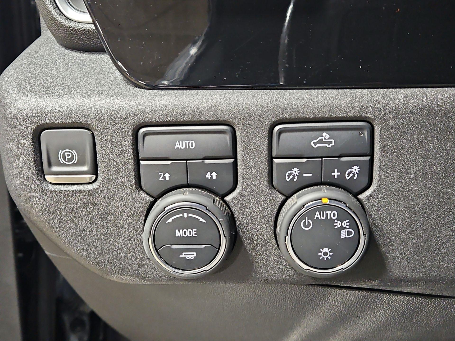 Thumbnail: 2022 Chevrolet Silverado 1500 - 13