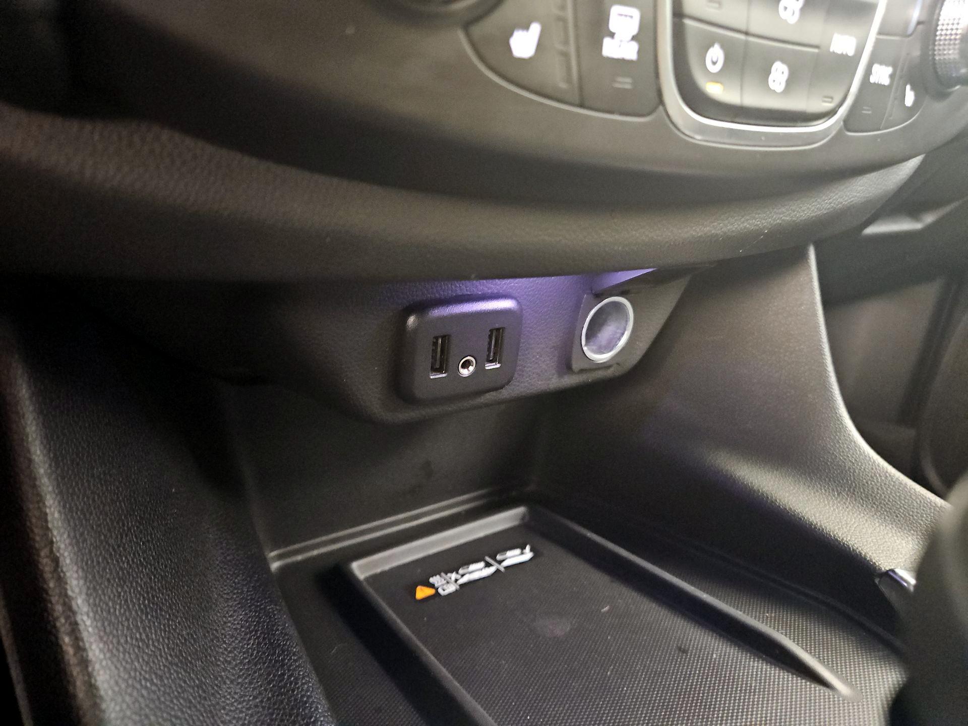 Thumbnail: 2023 Chevrolet Traverse - 18