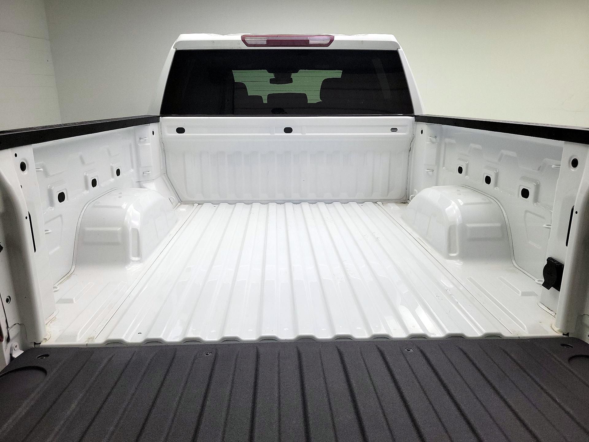 Thumbnail: 2022 Chevrolet Silverado 1500 - 18