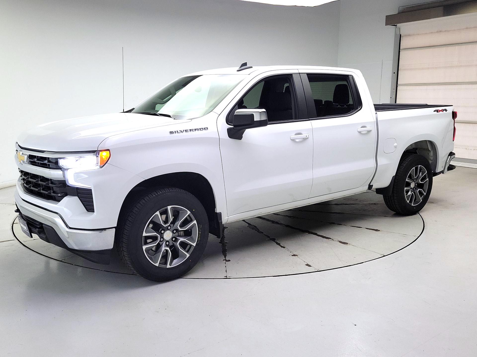 Thumbnail: 2022 Chevrolet Silverado 1500 - 3