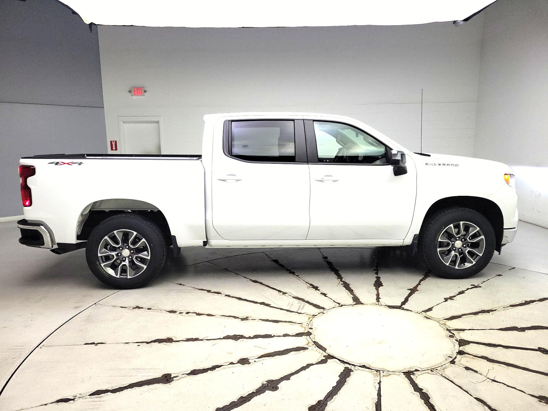 Thumbnail: 2022 Chevrolet Silverado 1500 - 4