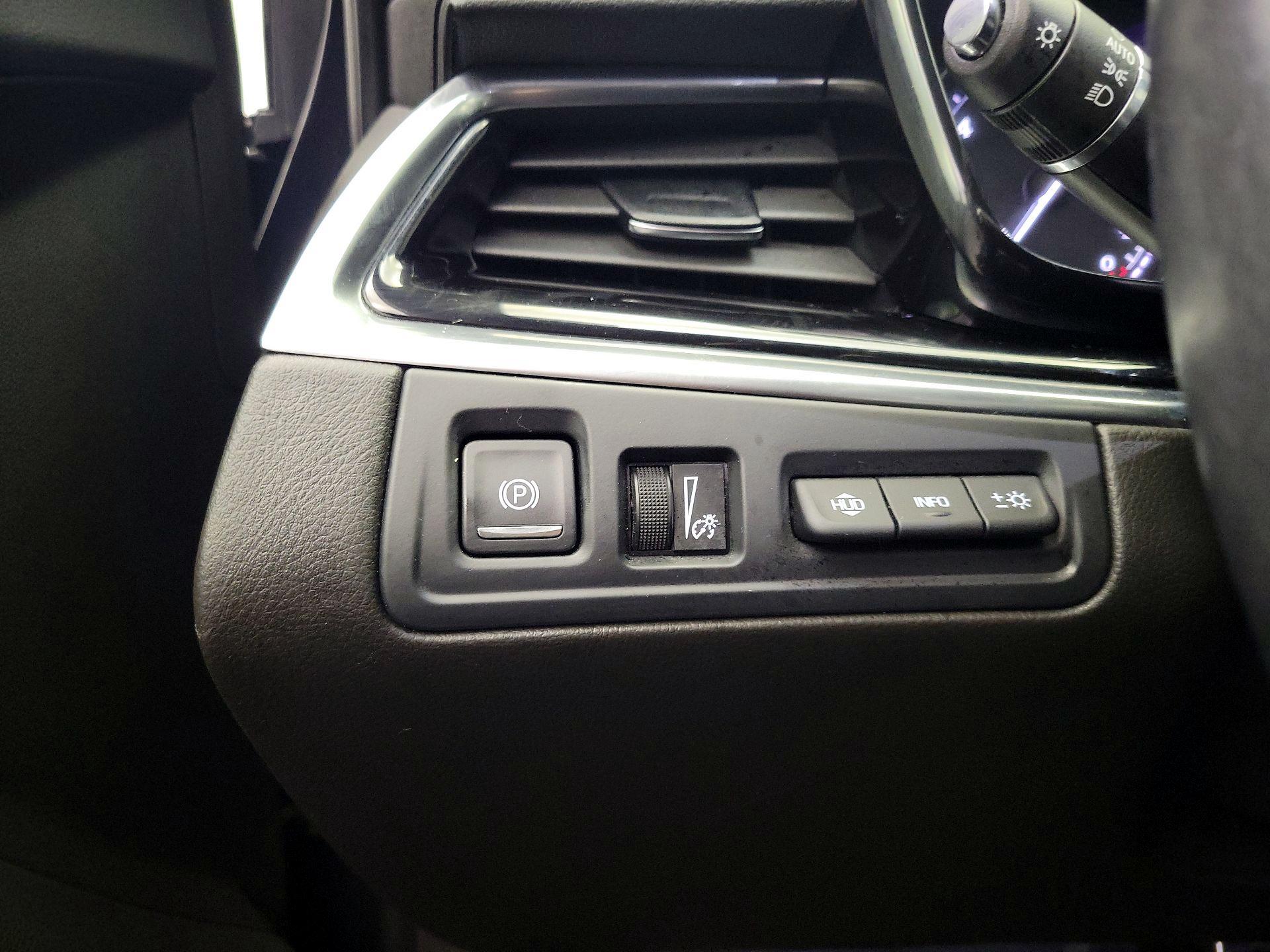 Thumbnail: 2023 Cadillac XT6 - 13