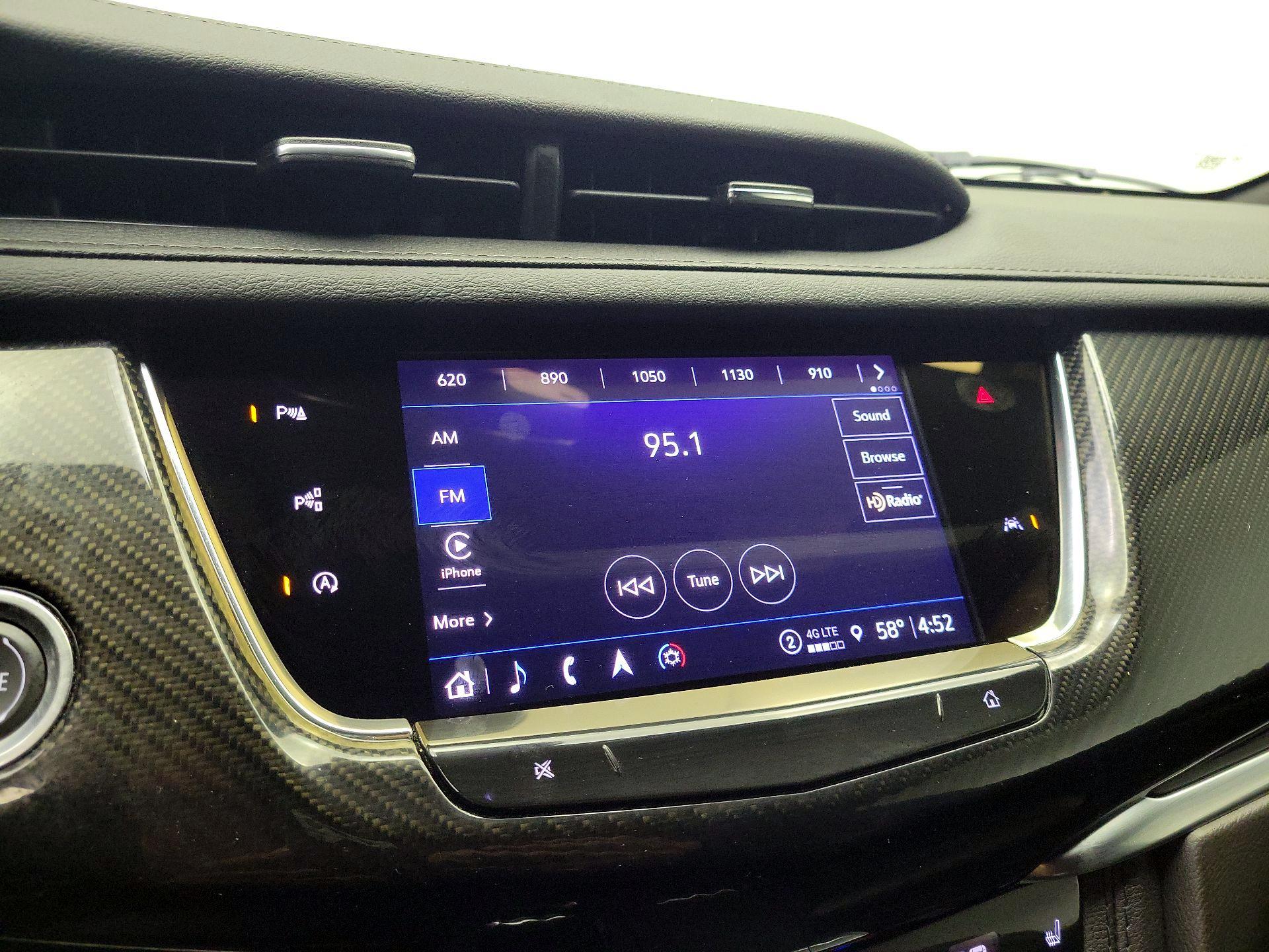 Thumbnail: 2023 Cadillac XT6 - 16