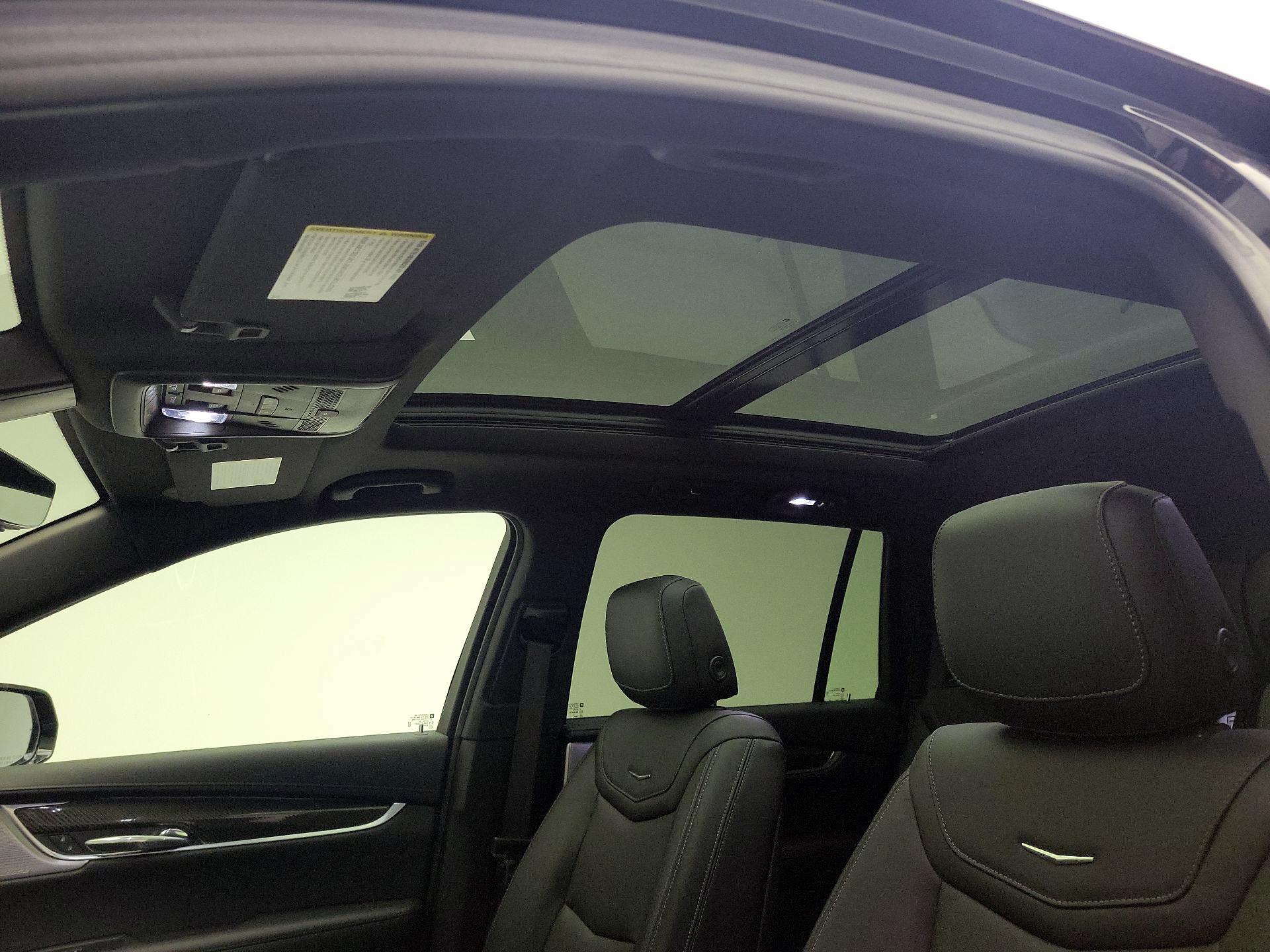 Thumbnail: 2023 Cadillac XT6 - 20