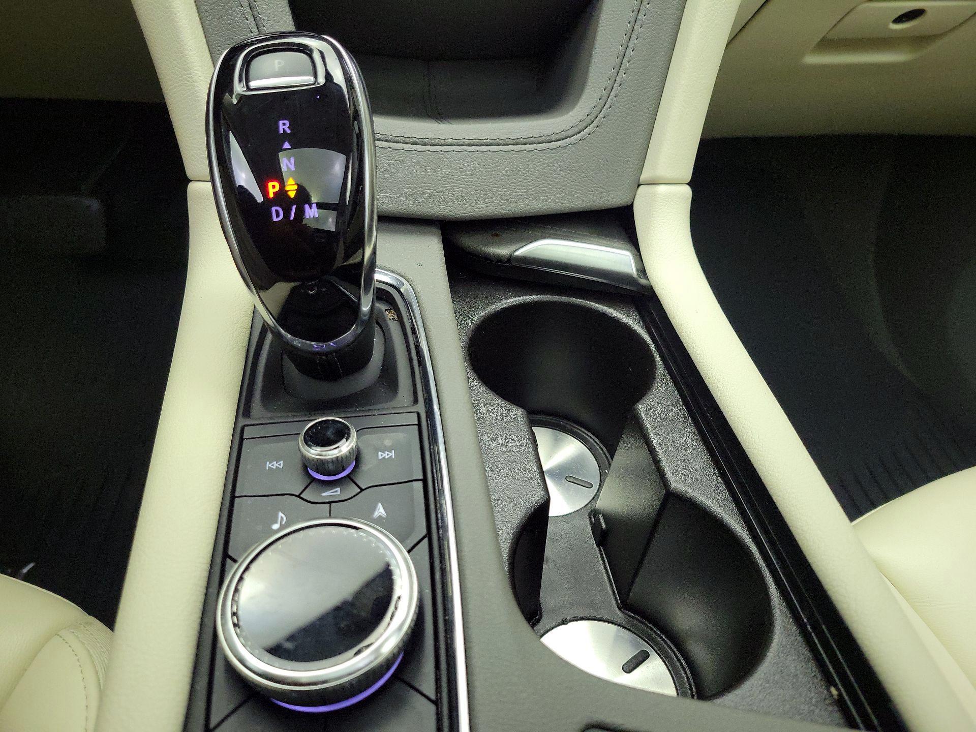 Thumbnail: 2023 Cadillac XT6 - 18