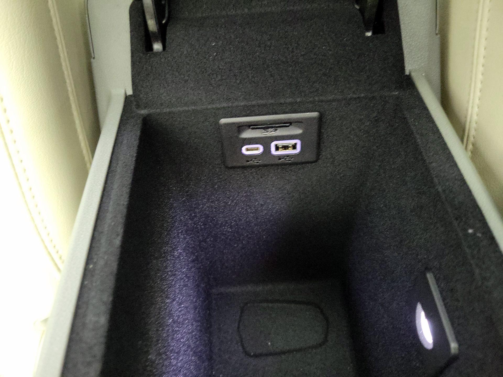 Thumbnail: 2023 Cadillac XT6 - 19