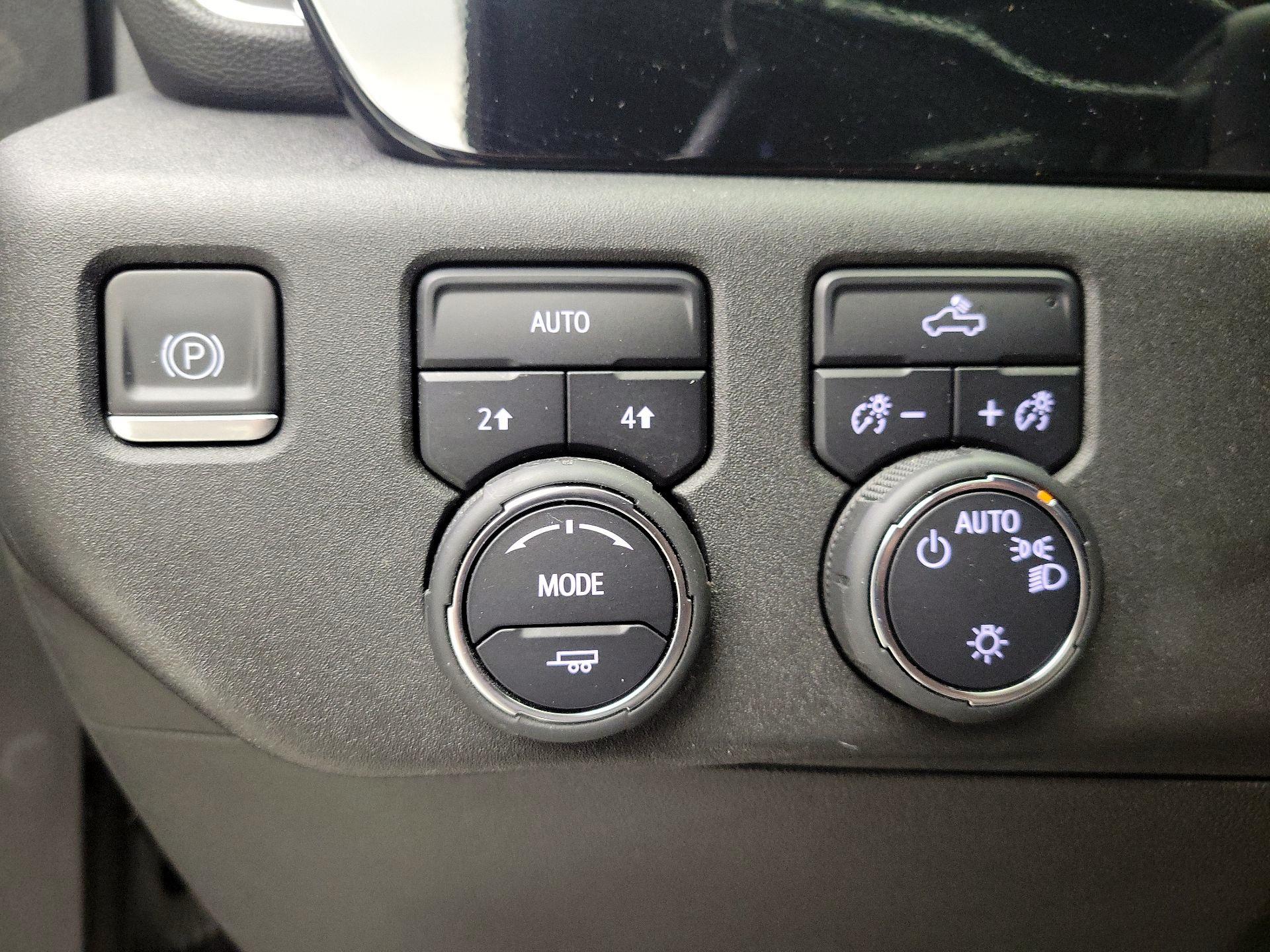 Thumbnail: 2023 Chevrolet Silverado 1500 - 13