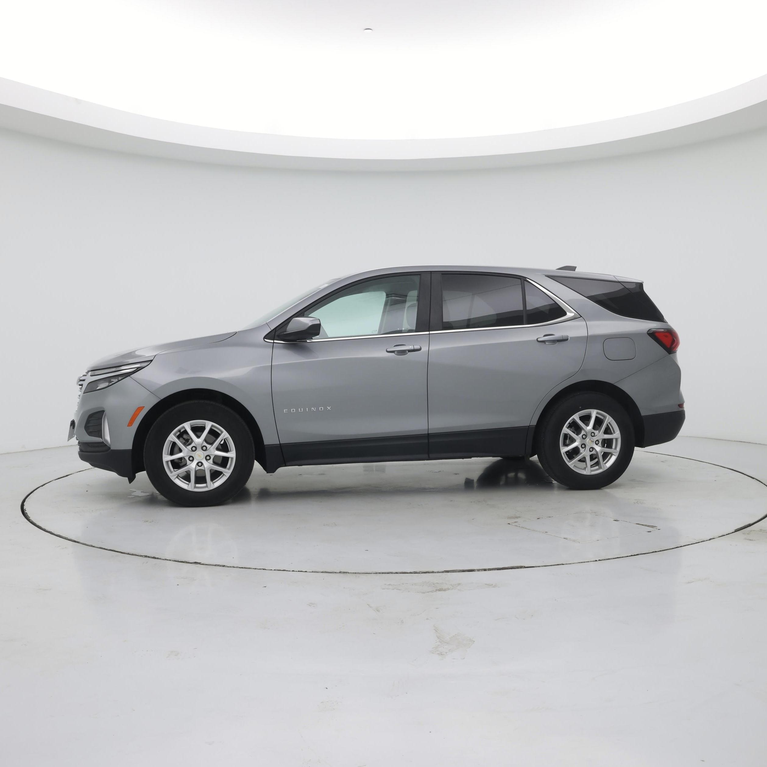 Thumbnail: 2023 Chevrolet Equinox - 3