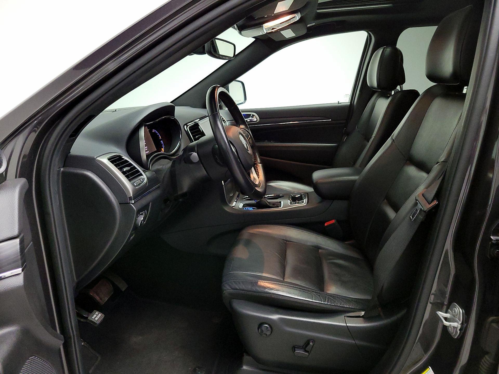 Thumbnail: 2020 Jeep Grand Cherokee - 11