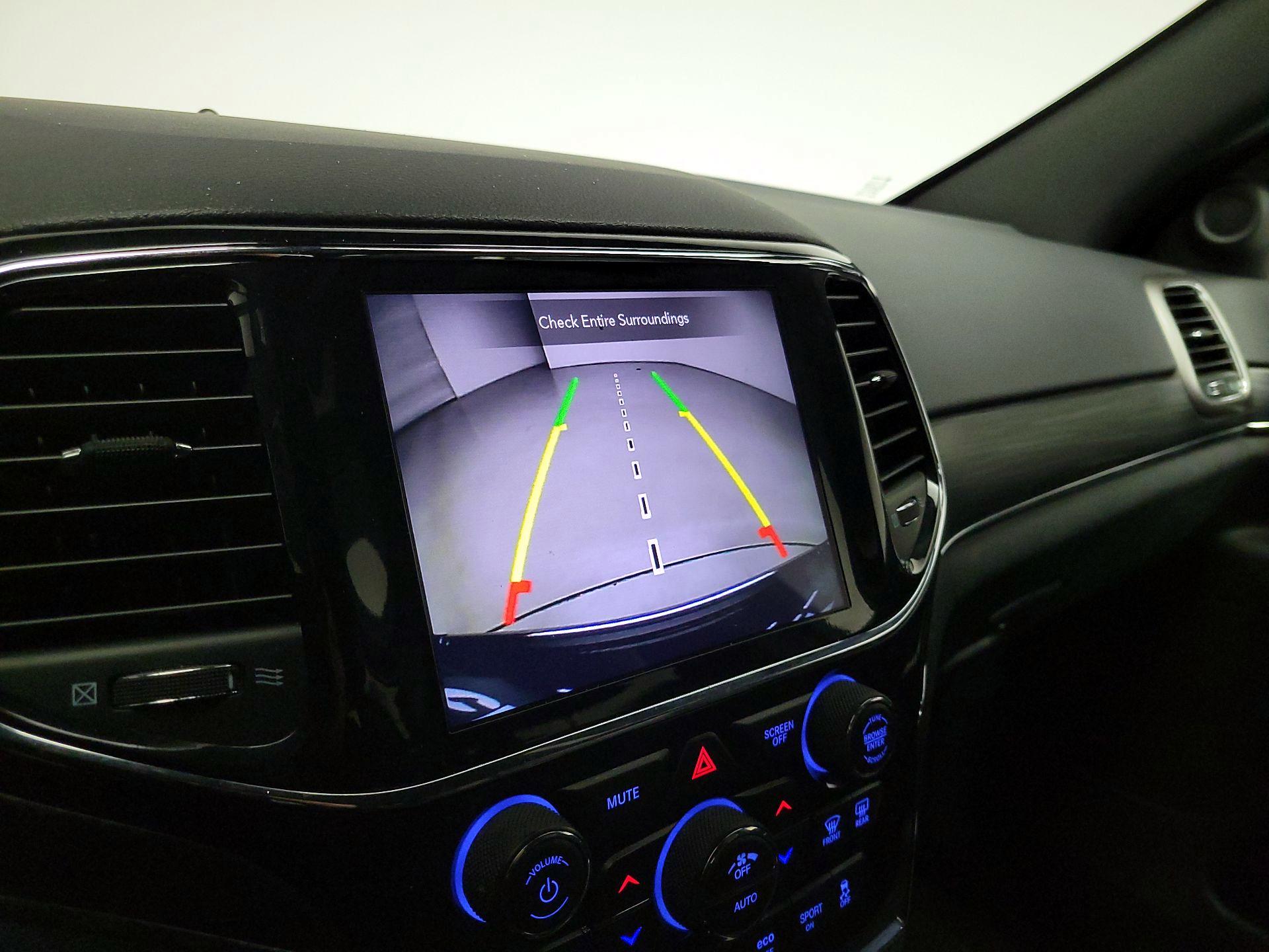 Thumbnail: 2020 Jeep Grand Cherokee - 15