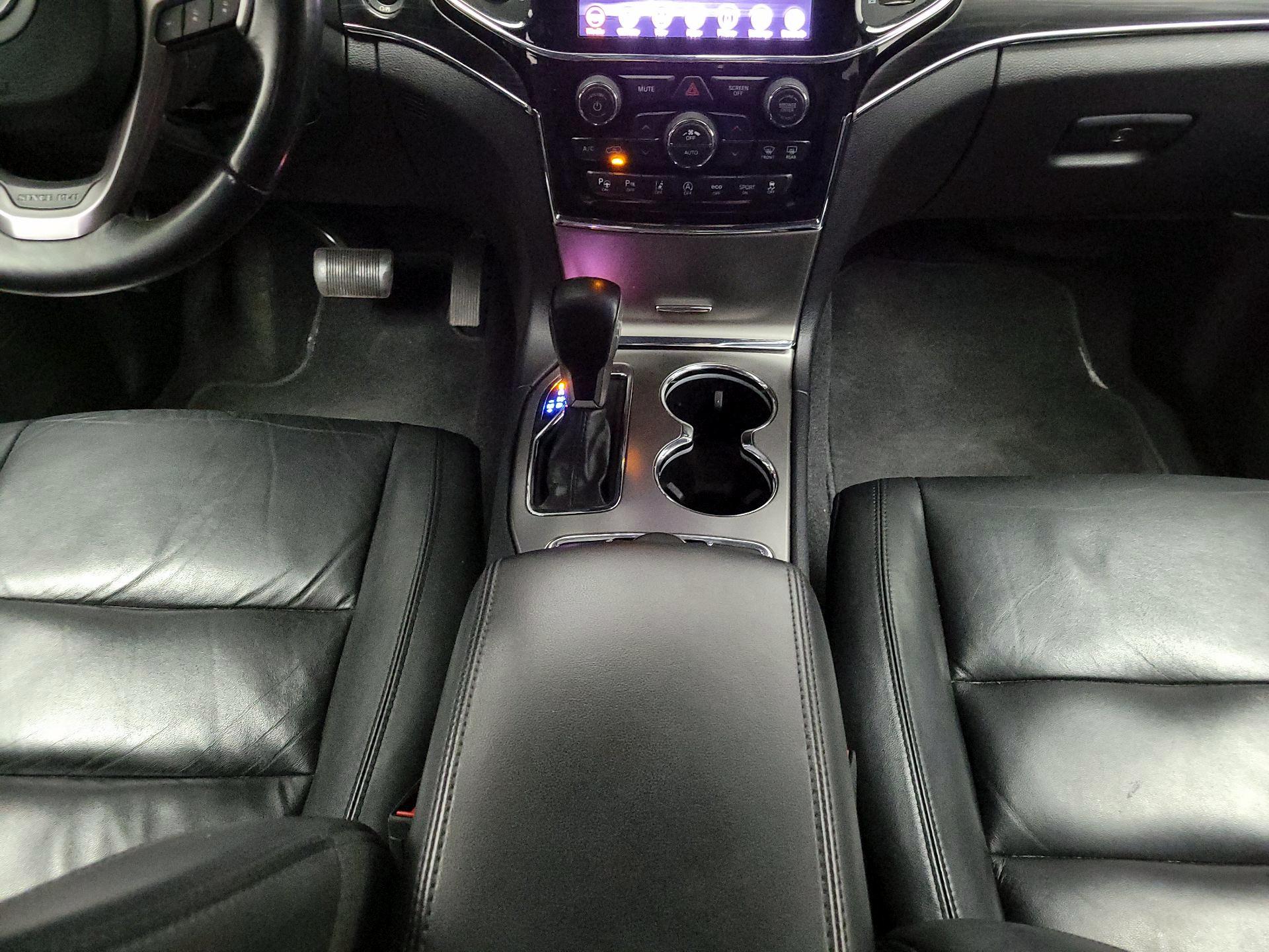 Thumbnail: 2020 Jeep Grand Cherokee - 18