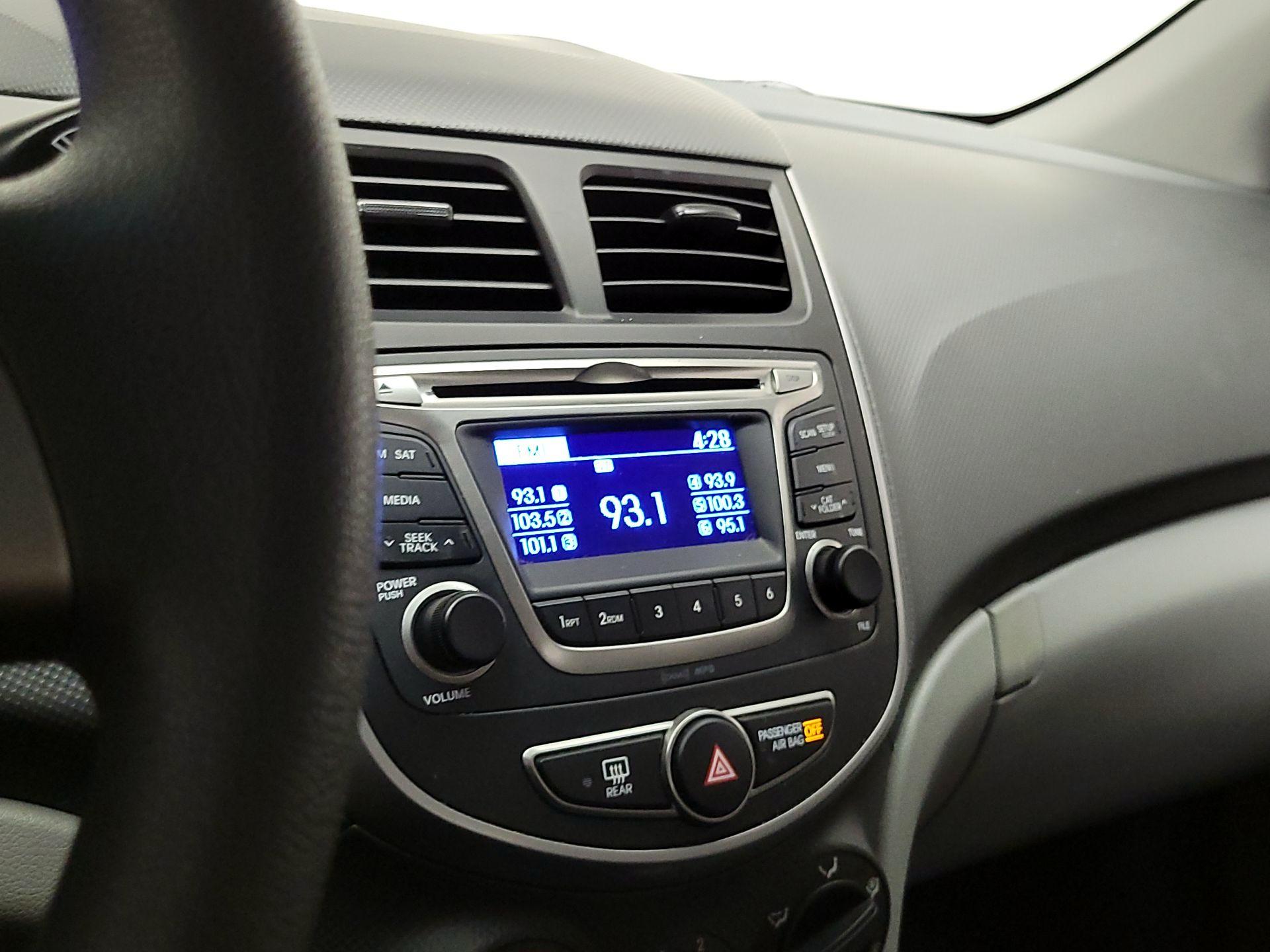 Thumbnail: 2016 Hyundai Accent - 14