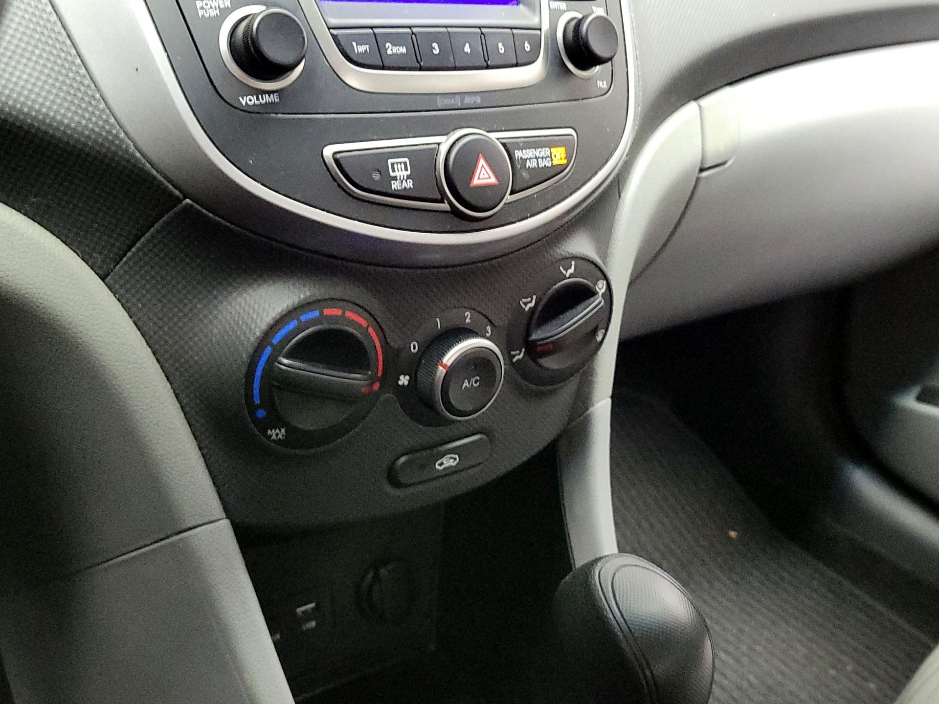 Thumbnail: 2016 Hyundai Accent - 15