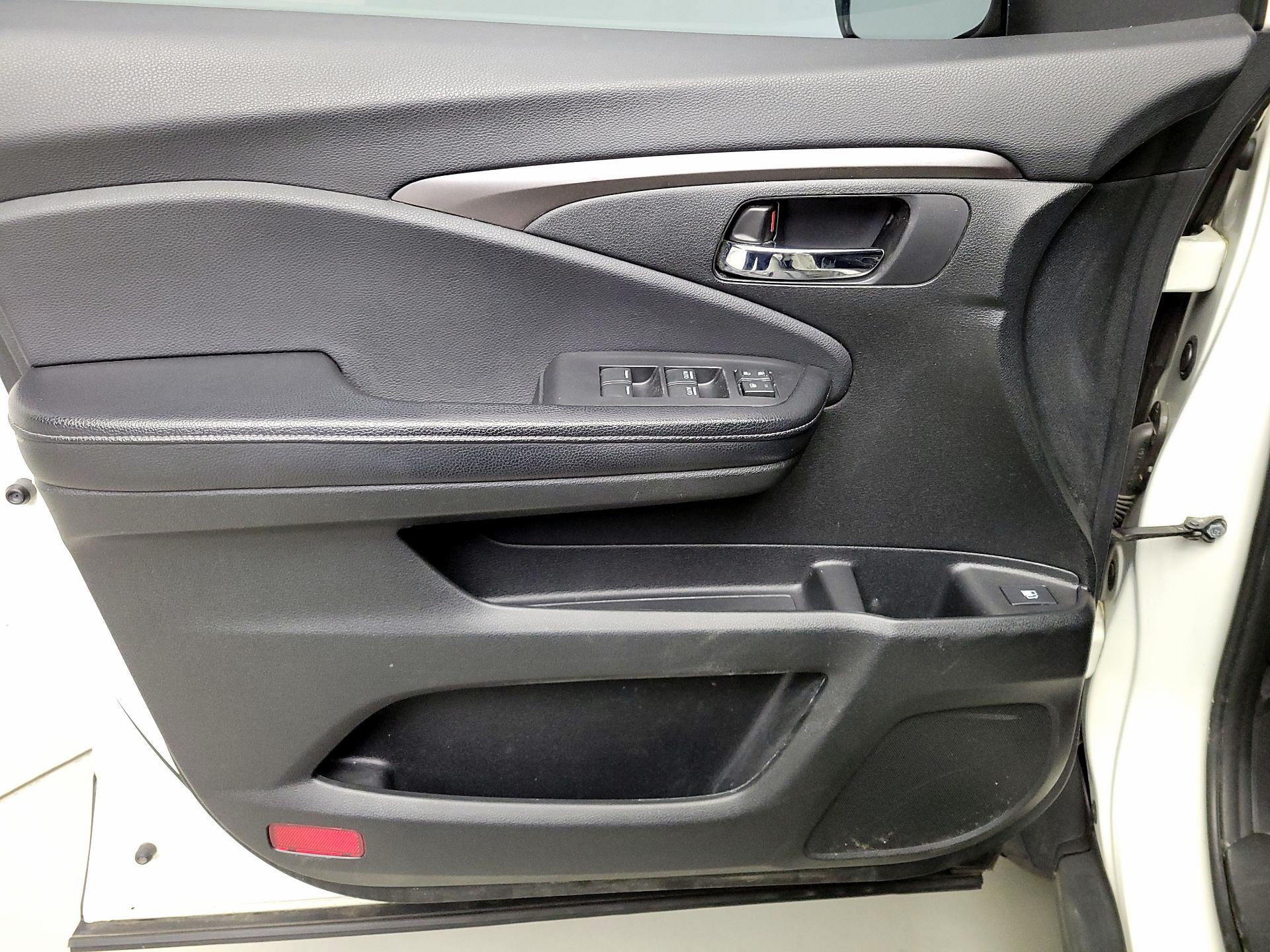 Thumbnail: 2018 Honda Ridgeline - 12