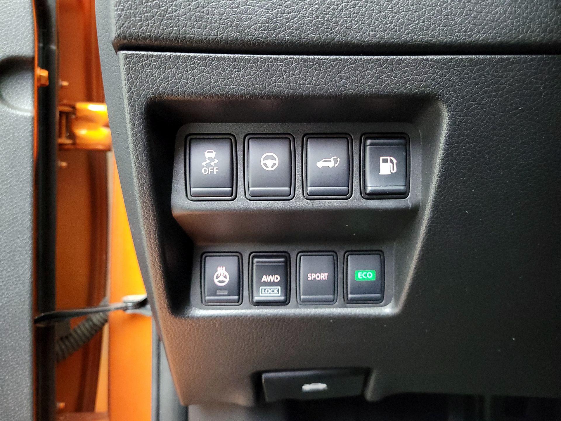 Thumbnail: 2020 Nissan Rogue - 13