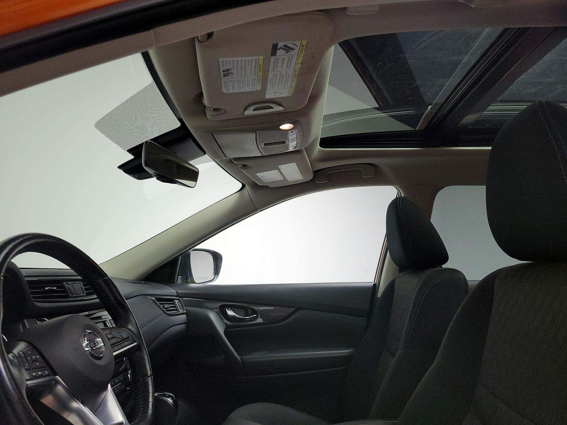 Thumbnail: 2020 Nissan Rogue - 20