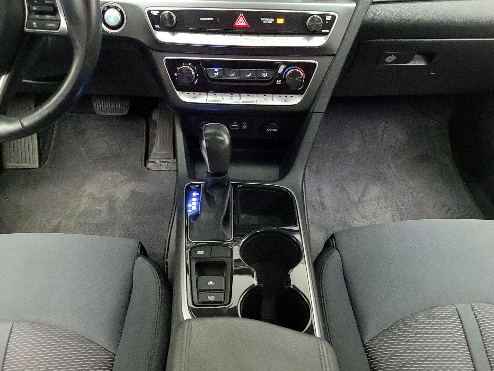 Thumbnail: 2018 Hyundai Sonata - 17