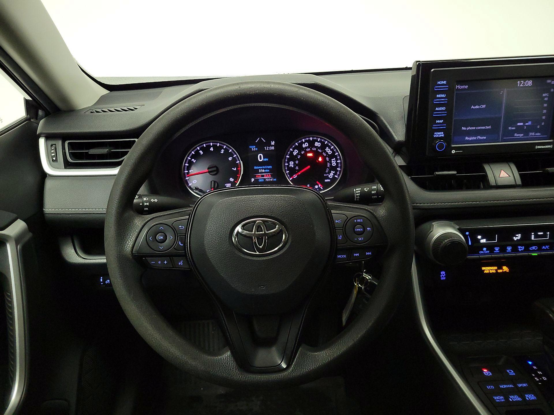 Thumbnail: 2020 Toyota RAV4 - 10