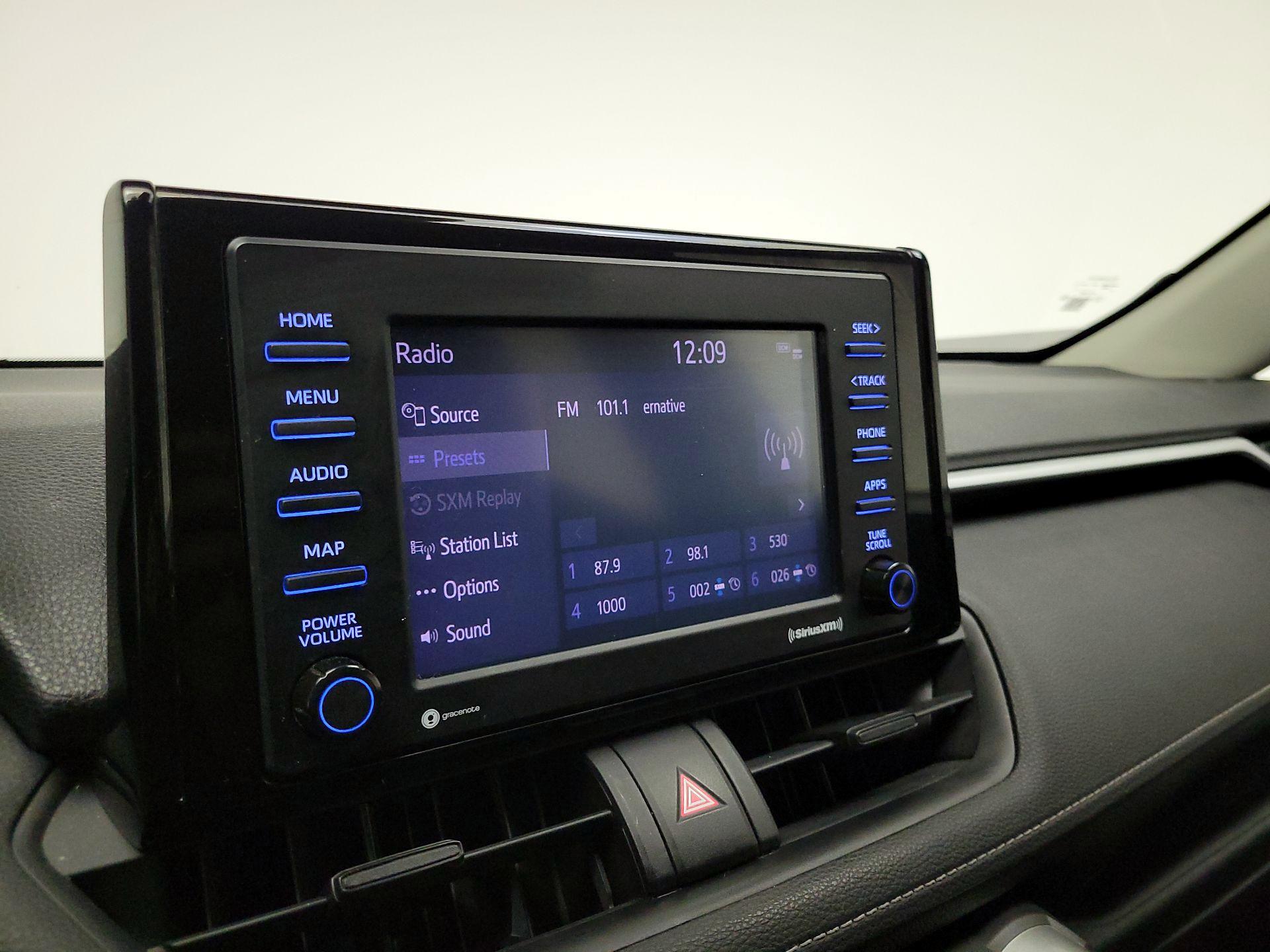 Thumbnail: 2020 Toyota RAV4 - 15