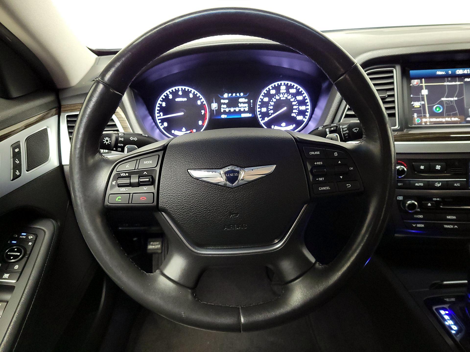 Thumbnail: 2015 Hyundai Genesis - 10