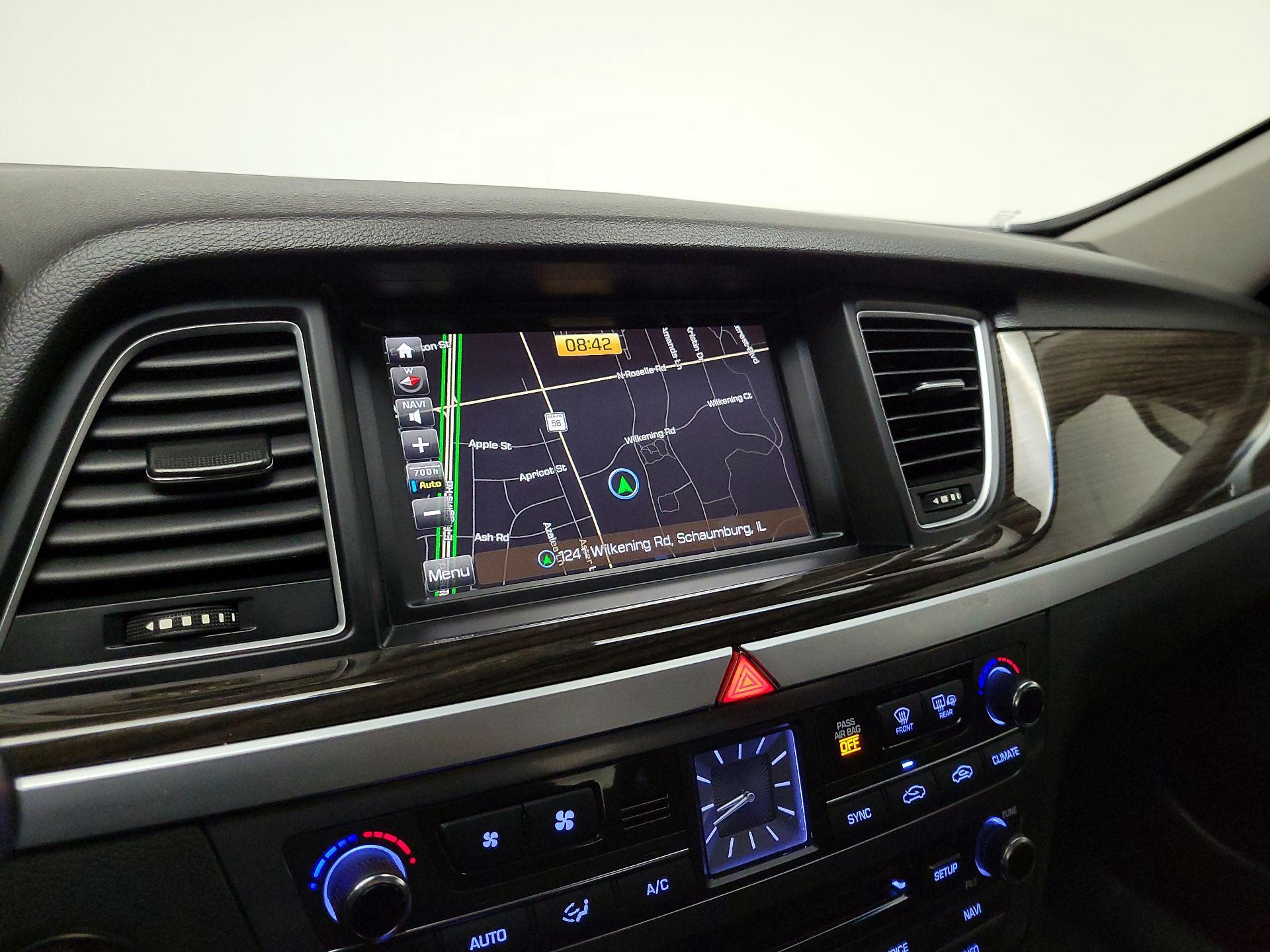 Thumbnail: 2015 Hyundai Genesis - 14