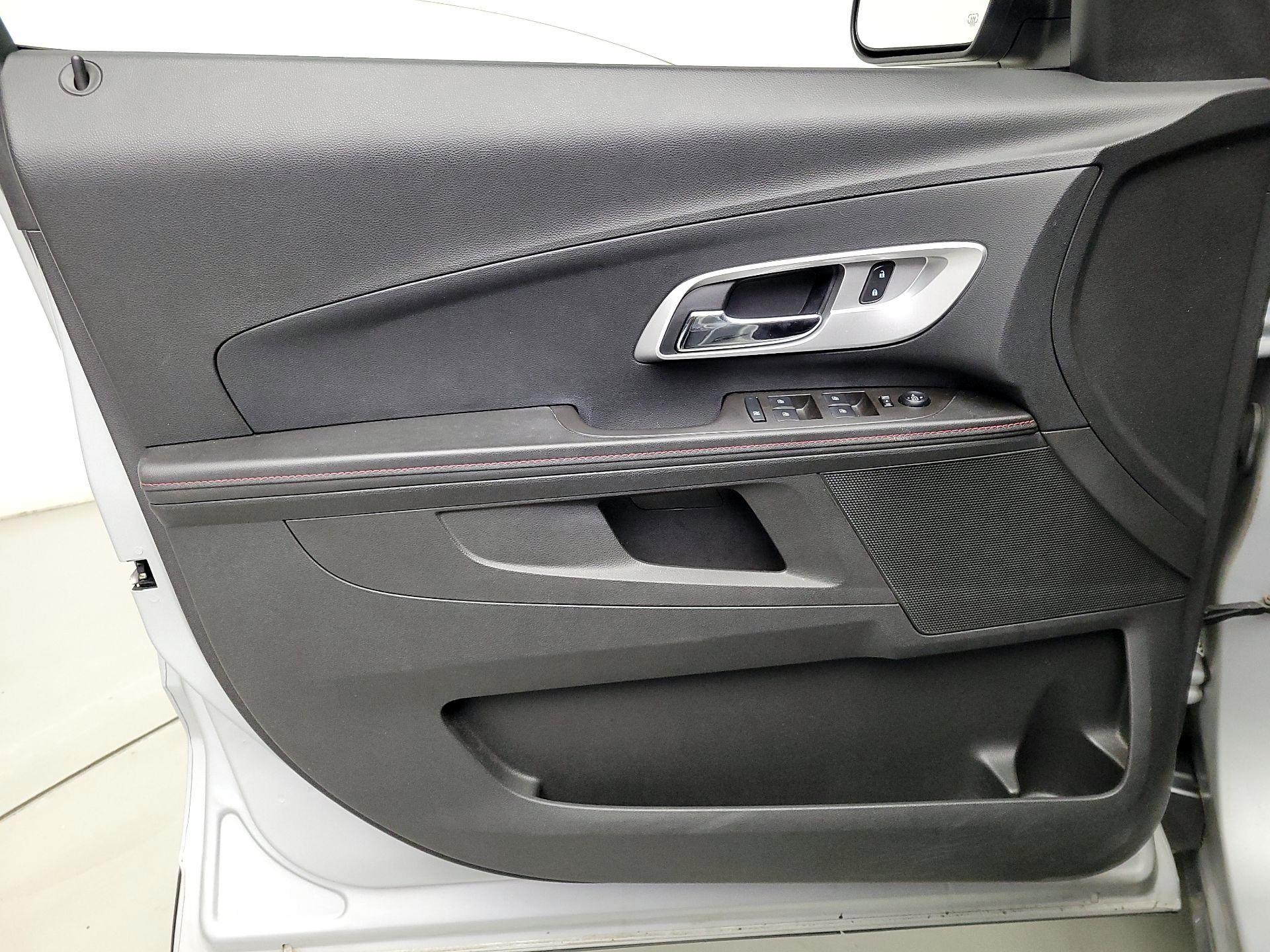 Thumbnail: 2015 Chevrolet Equinox - 12