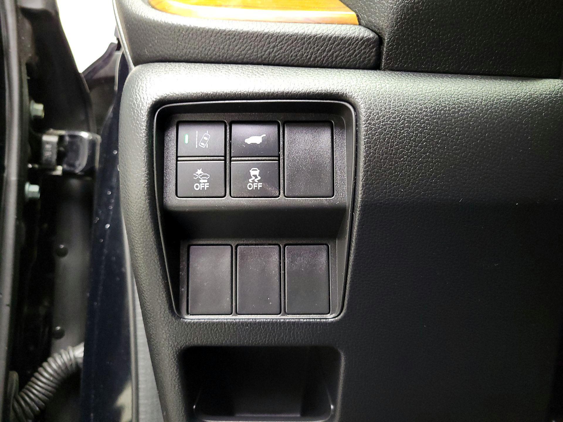 Thumbnail: 2018 Honda CR-V - 13